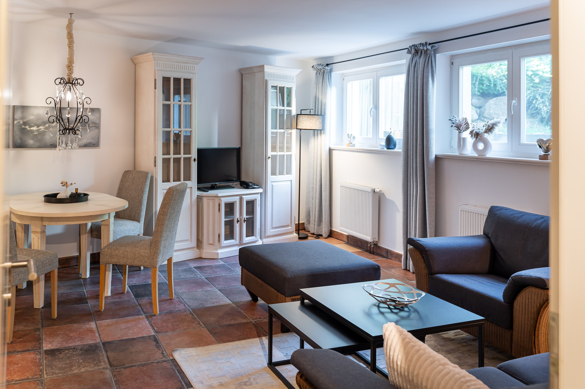 Haus Sonne - Souterrain Fewo - Strandhotel Fischland-Woonkamer