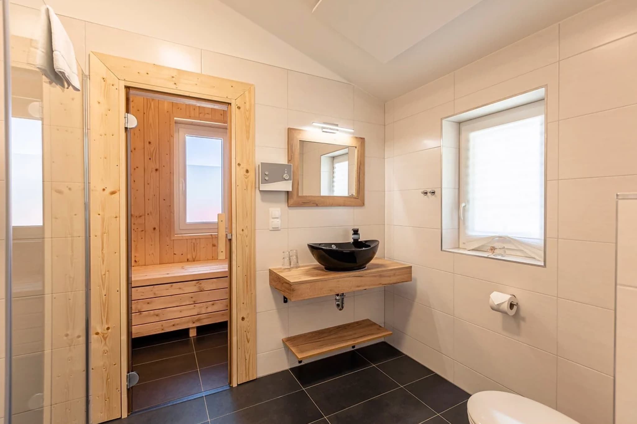 Ferienwohnung-Bathroom