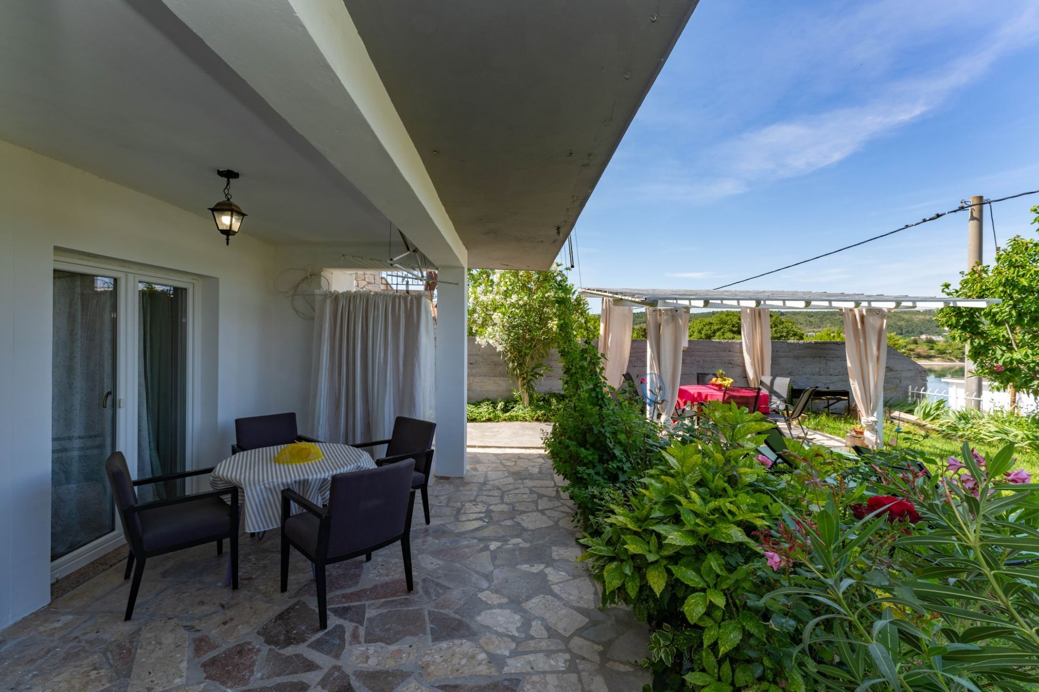 Holiday Home Sanda - Four Bedroom Holiday Home with Terrace-Tuinen zomer
