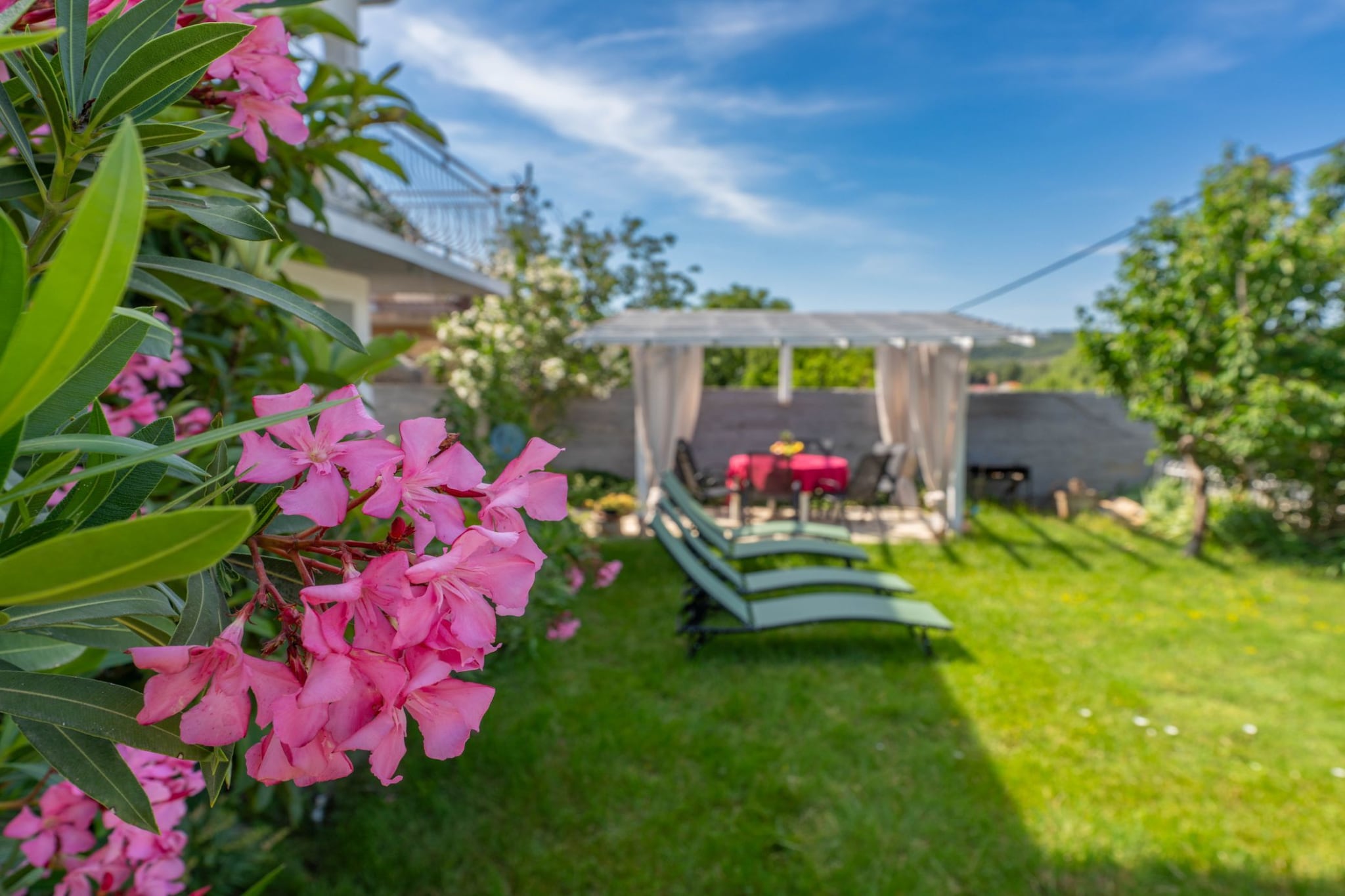 Holiday Home Sanda - Four Bedroom Holiday Home with Terrace-Tuinen zomer