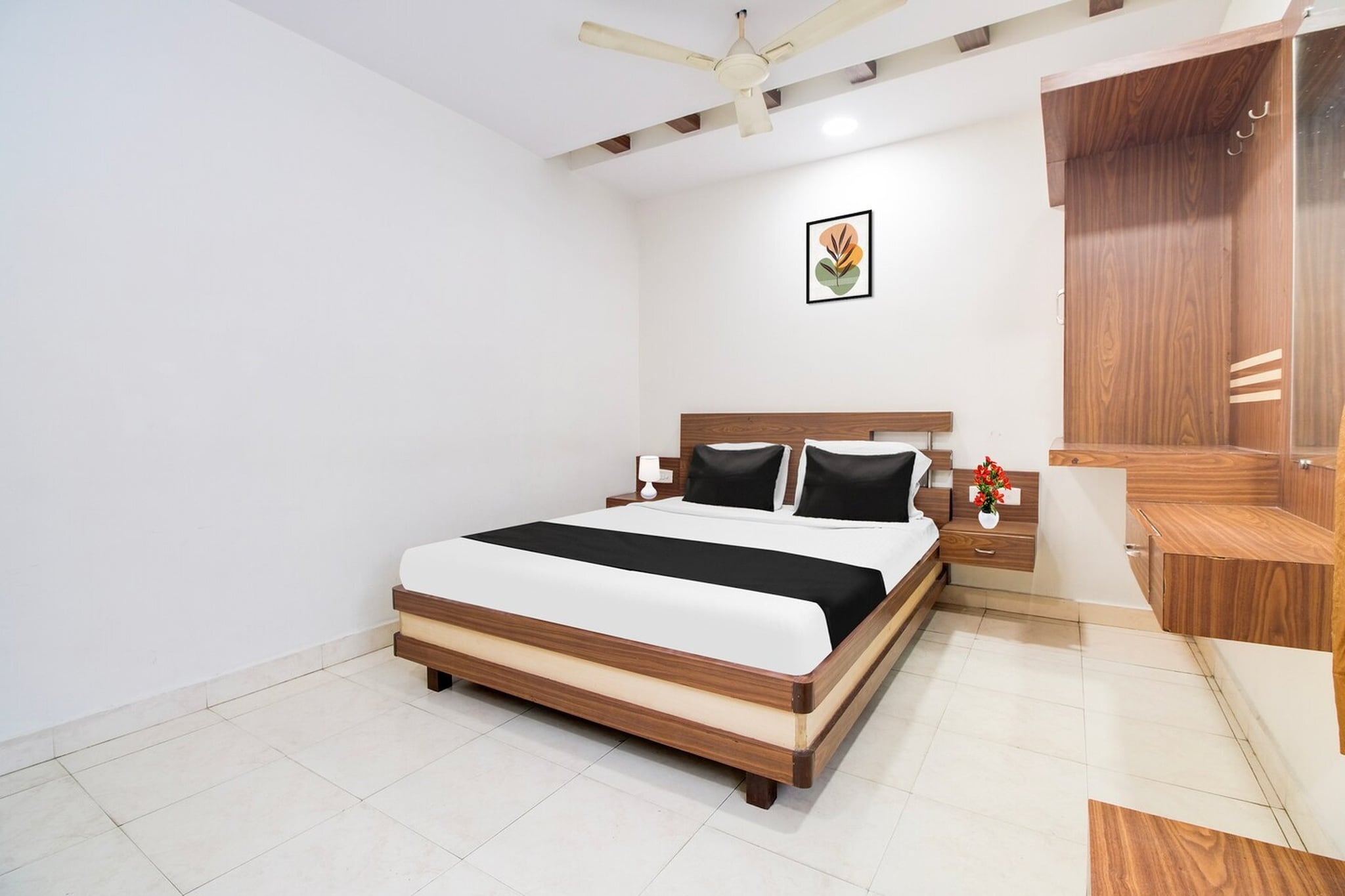 Hotel O Allipuram Near Railway Station