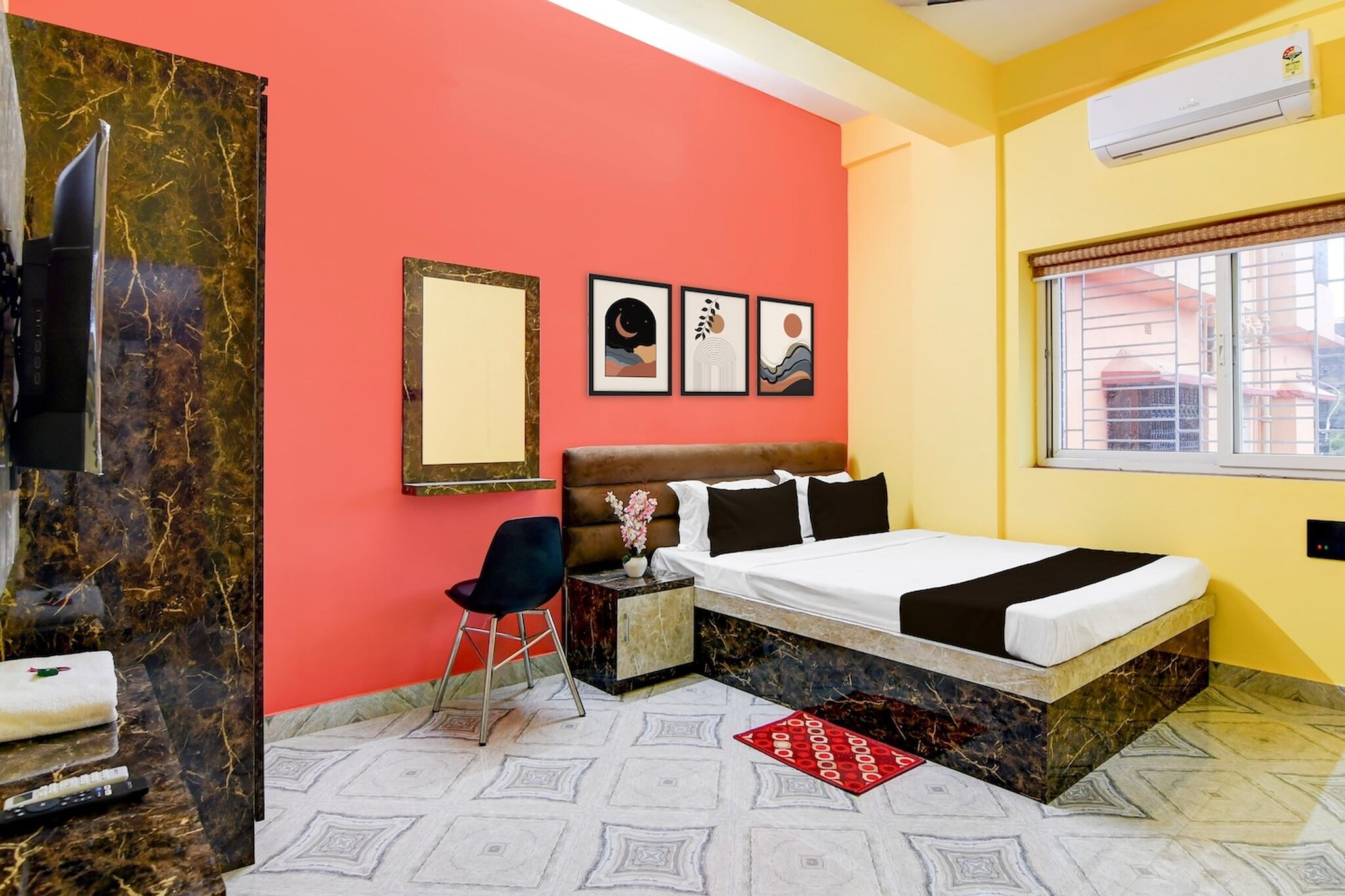 Comfortable Accommodations: Hotel O Birhana Road Formerly Shyam Bazar Guest House in Kolkata offers family rooms with air-conditioning, private bathrooms, work desks, and seating areas. Each room includes free toiletries, a bath or shower, TV, and tiled floors.
Essential Facilities: Guests enjoy free WiFi, a 24-hour front desk, housekeeping service, room service, and luggage storage. Additional amenities include a work desk, seating area, TV, and wardrobe.
Convenient Location: Located 10 km from Netaji Subhash Chandra Bose International Airport, the hotel is near M G Road Metro Station (3 km), Dumdum Metro Station (4 km), and Esplanade Metro Station (6 km). Other attractions include Howrah Railway Station and New Market, each 6 km away.
Early Check-In Policy: A full day’s room rate will be charged for check-ins before 6:00 AM.
Complimentary early check-in is available between 6:00 AM and 10:00 AM, subject to room availability.
Apologies, but we are currently unable to host foreign nationals at this property.
Check-in is only available to guests aged 18 and above. Please provide a government-issued ID to confirm your age.