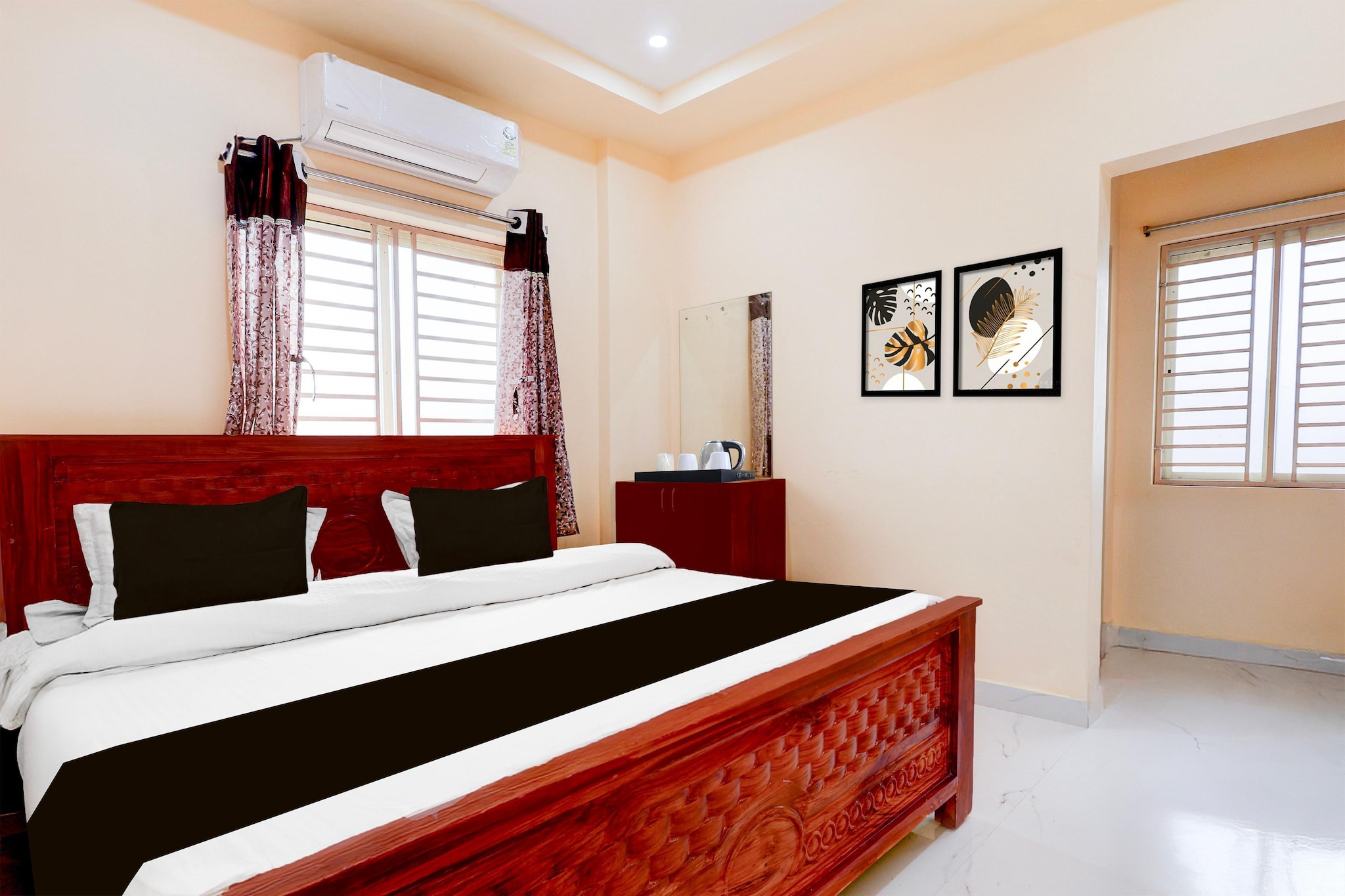 Located within 2.8 km of Ramakrishna Beach and 11 km of Indira Gandhi Zoological Park, Collection O Vizag Water World Park Formerly KBR Royal Function Hall provides rooms with air conditioning and a private bathroom in Visakhapatnam. Among the facilities at this property are room service and a 24-hour front desk, along with free WiFi throughout the property. The property is non-smoking and is situated 600 metres from Daba Gardens.
Daspalla Hills is 2.4 km from Collection O Vizag Water World Park Formerly KBR Royal Function Hall.
1. Unmarried couples are warmly welcome at this property.
2. We’re sorry, but guests with local ID proof are not welcome at this property.
3.Early Check-In Policy: A full day’s room rate will be charged for check-ins before 6:00 AM. Complimentary early check-in is available between 6:00 AM and 10:00 AM, subject to room availability.
4.Foreign guests are welcome and allowed to stay at this property without any restrictions
Check-in is only available to guests aged 18 and above. Please provide a government-issued ID to confirm your age.