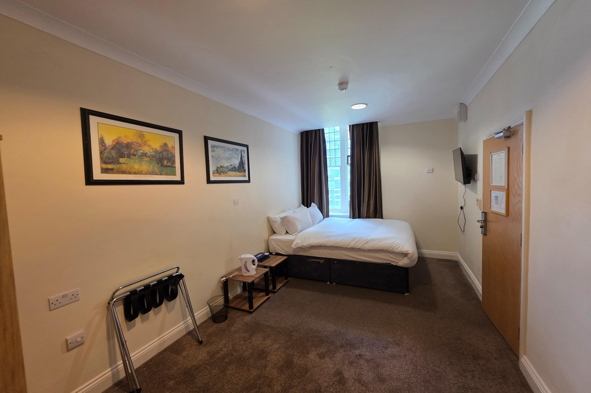 Russel Double Room