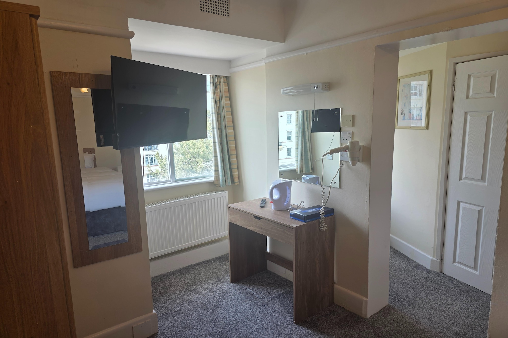 Russel Double Room