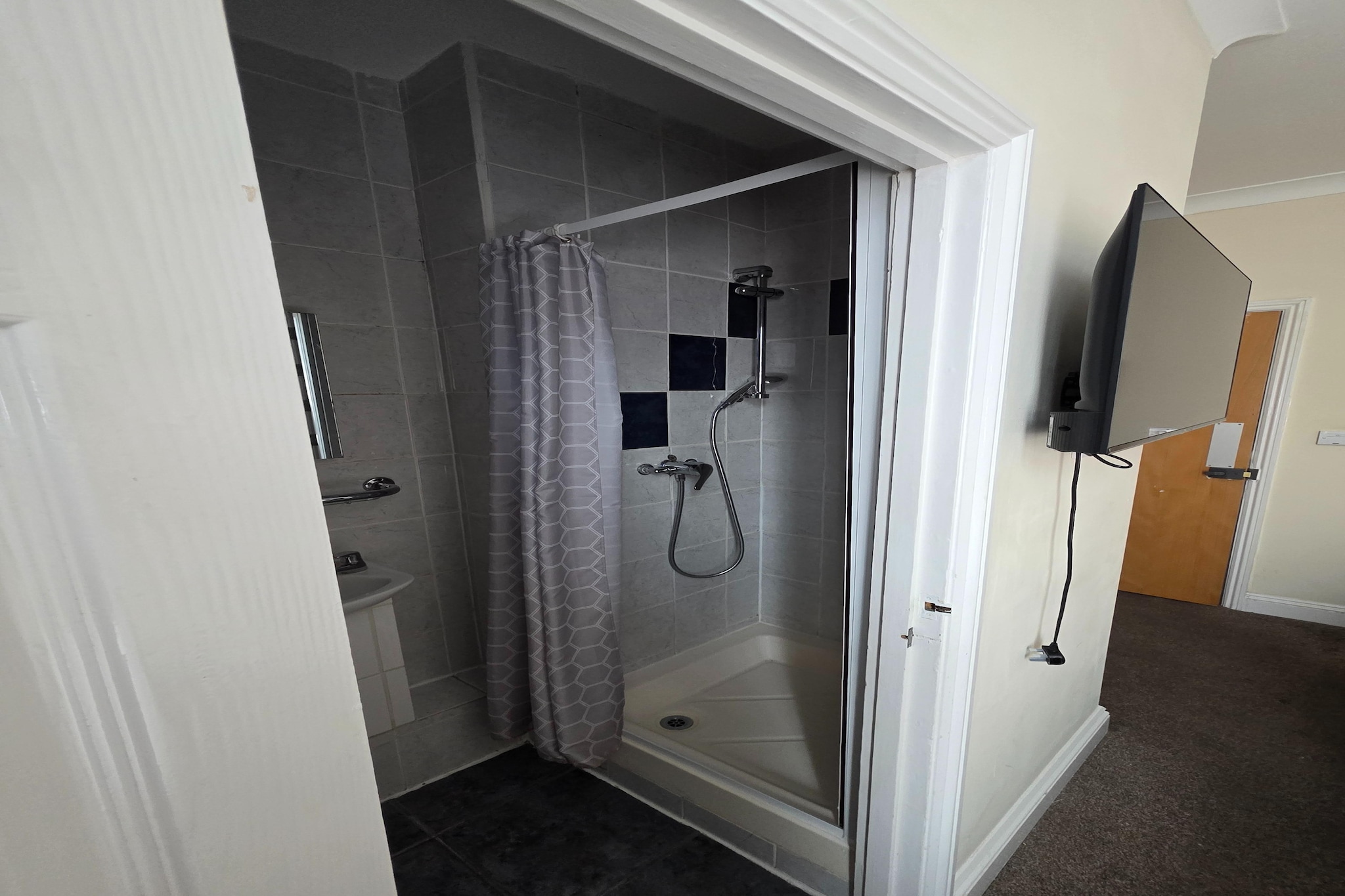 Russel Twin Room