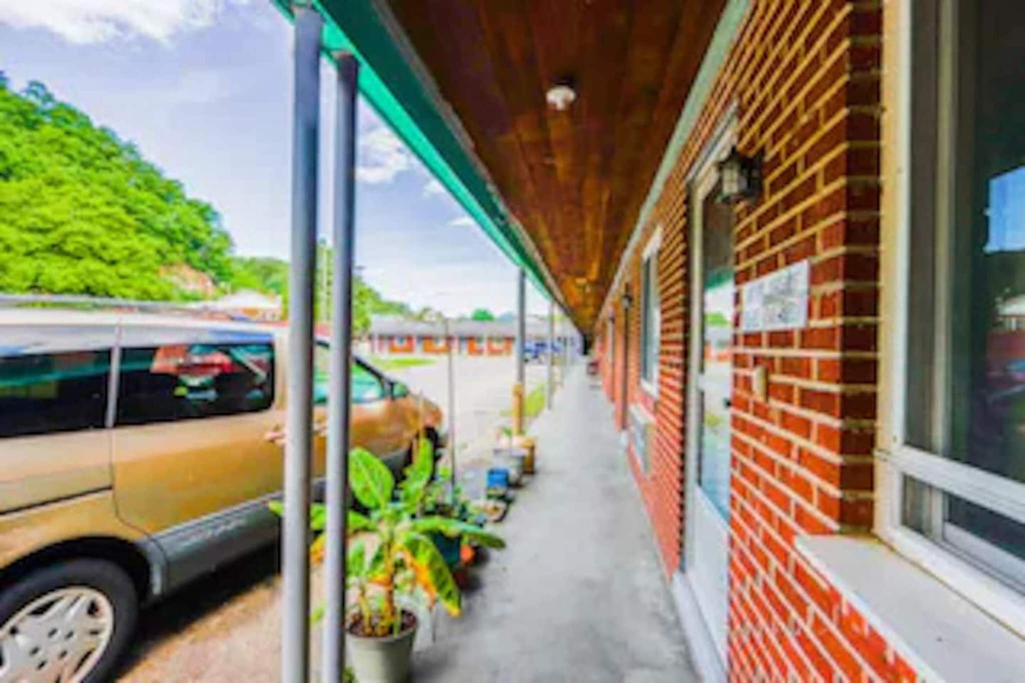 Exterior Summer