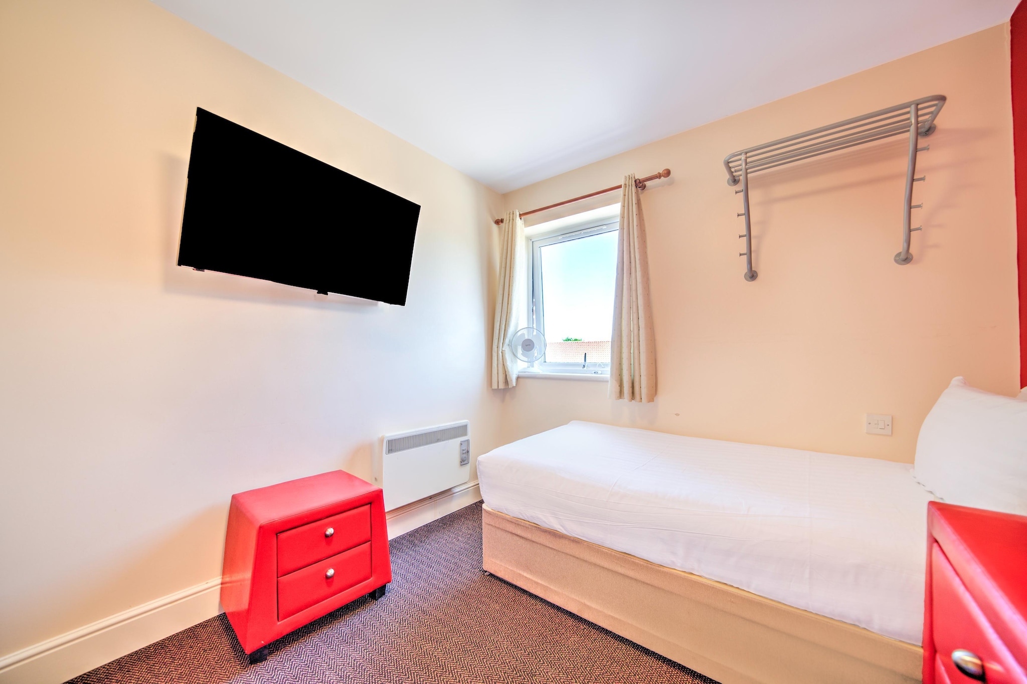 GO2 Gloucester Hotel by OYO  Twin Room-Slaapkamer