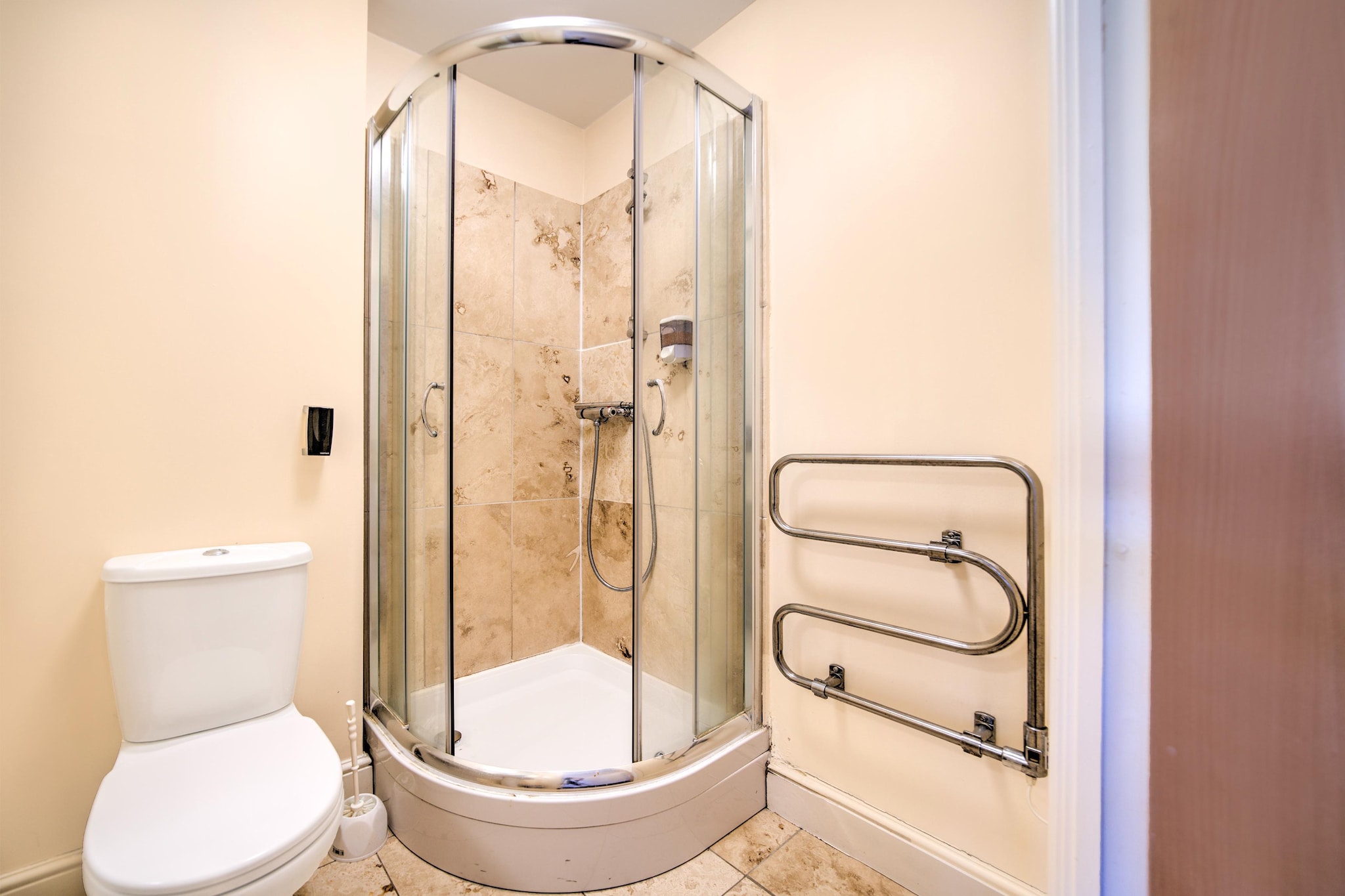 GO2 Gloucester Hotel by OYO  Twin Room-Badkamer