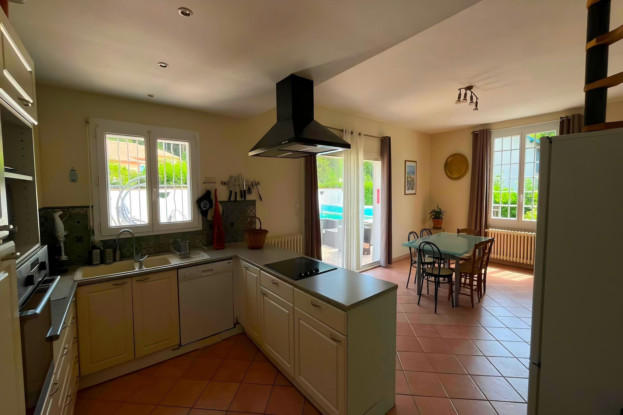 Villa avec piscine-Kitchen