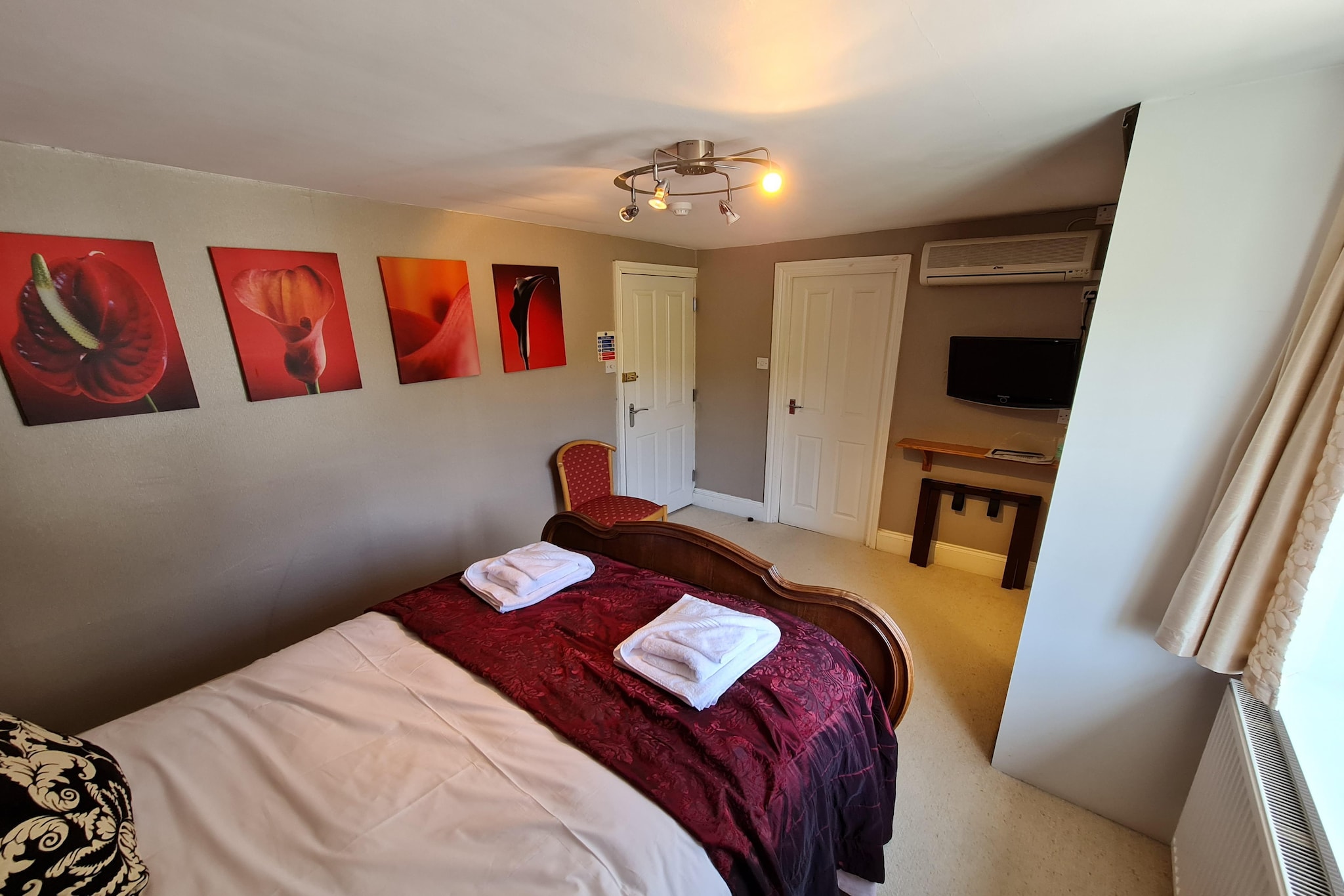 Lavendar Double Room-Chambre