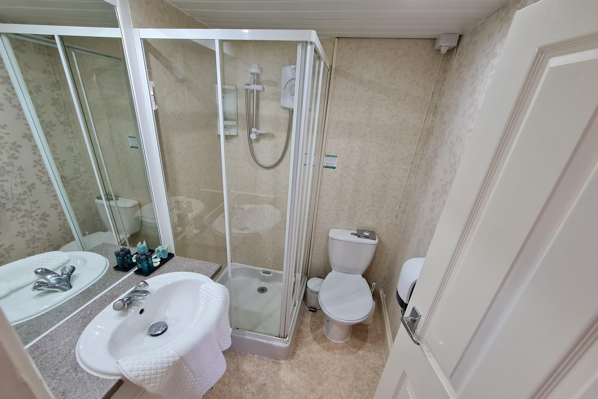 Lavendar Double Room-Salle de bain