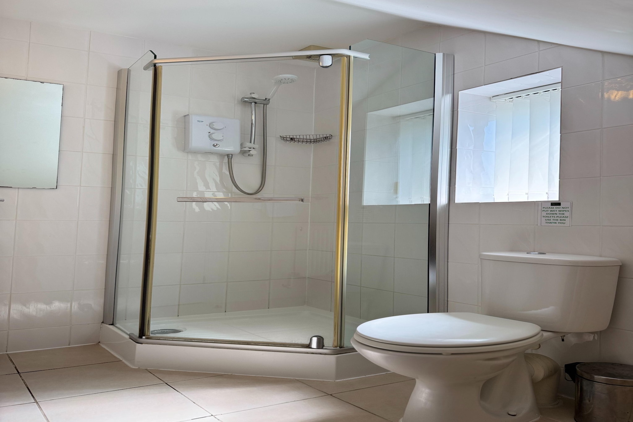 Hawk house  Double Room-Salle de bain