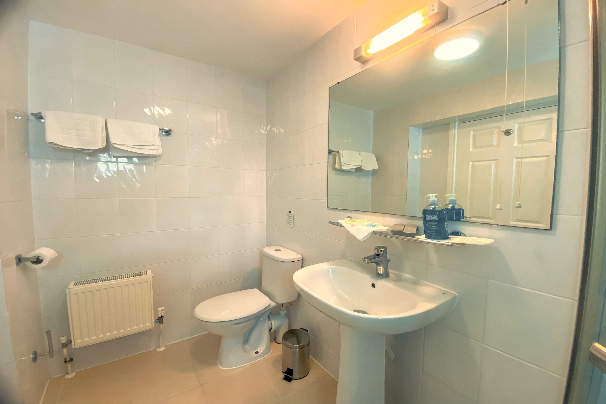 Hawk house  Double Room-Salle de bain