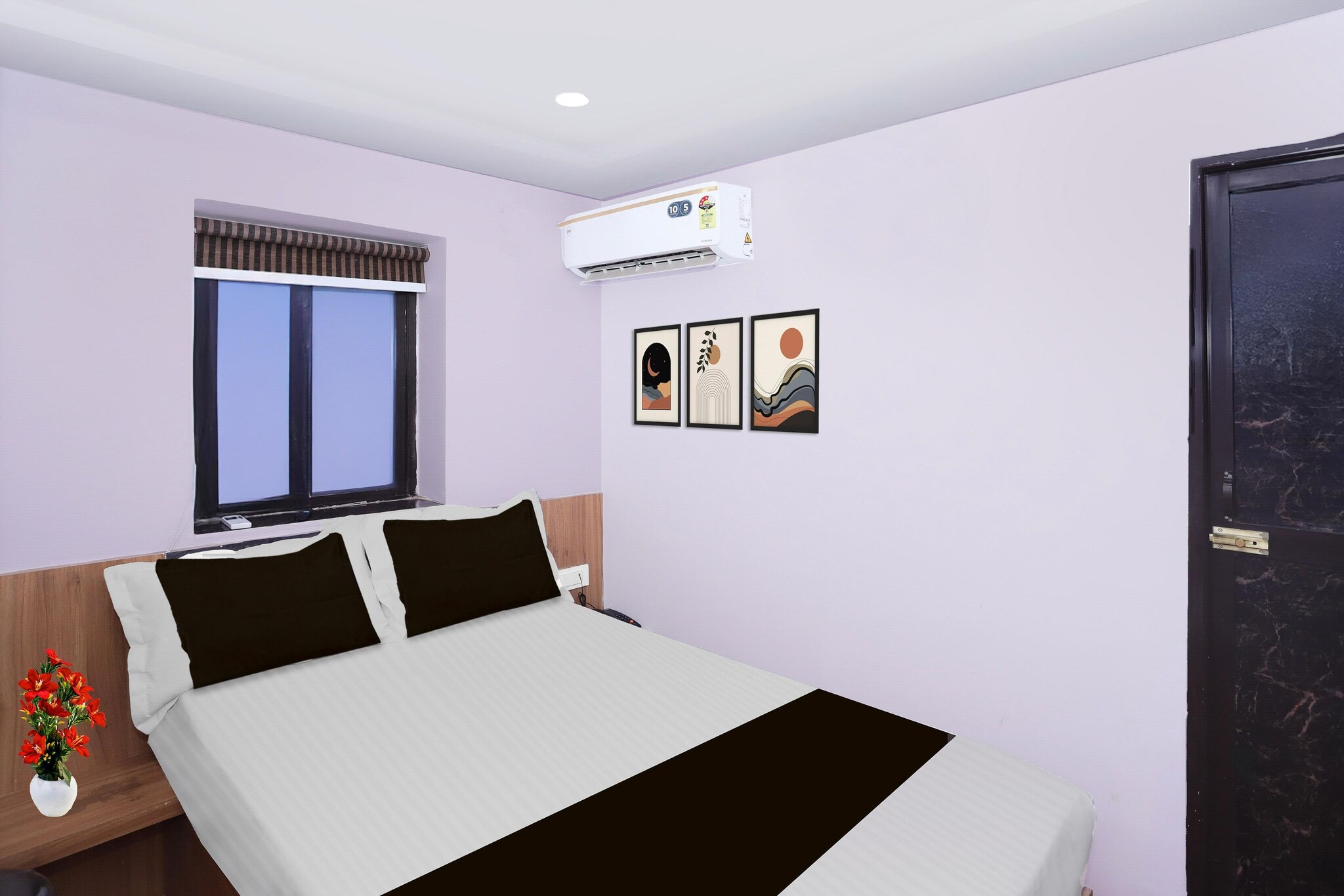 Comfortable Accommodations: Super Townhouse Rauniyar City Centre Ratu Road in Ranchi offers family rooms with air-conditioning, private bathrooms, and free WiFi. Each room includes a work desk, seating area, TV, and wardrobe.
Dining Experience: The family-friendly restaurant serves Indian cuisine with halal and vegetarian options for lunch and dinner. Guests can enjoy meals in a welcoming ambience.
Convenient Facilities: The hotel features a lift, 24-hour front desk, housekeeping service, room service, and luggage storage. Additional amenities include free toiletries, bath or shower, and tiled floors.
Location and Attractions: Located 8 km from Birsa Munda Airport and 5 km from Ranchi Railway Station, the hotel is near a supermarket and restaurant.
Early Check-In Policy: A full day’s room rate will be charged for check-ins before 6:00 AM. Complimentary early check-in is available between 6:00 AM and 10:00 AM, subject to room availability.
Check-in is only available to guests aged 18 and above. Please provide a government-issued ID to confirm your age.