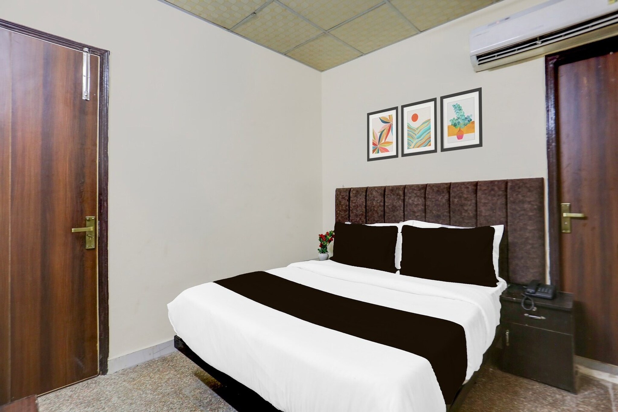 Townhouse Johri Enclave Metro Station