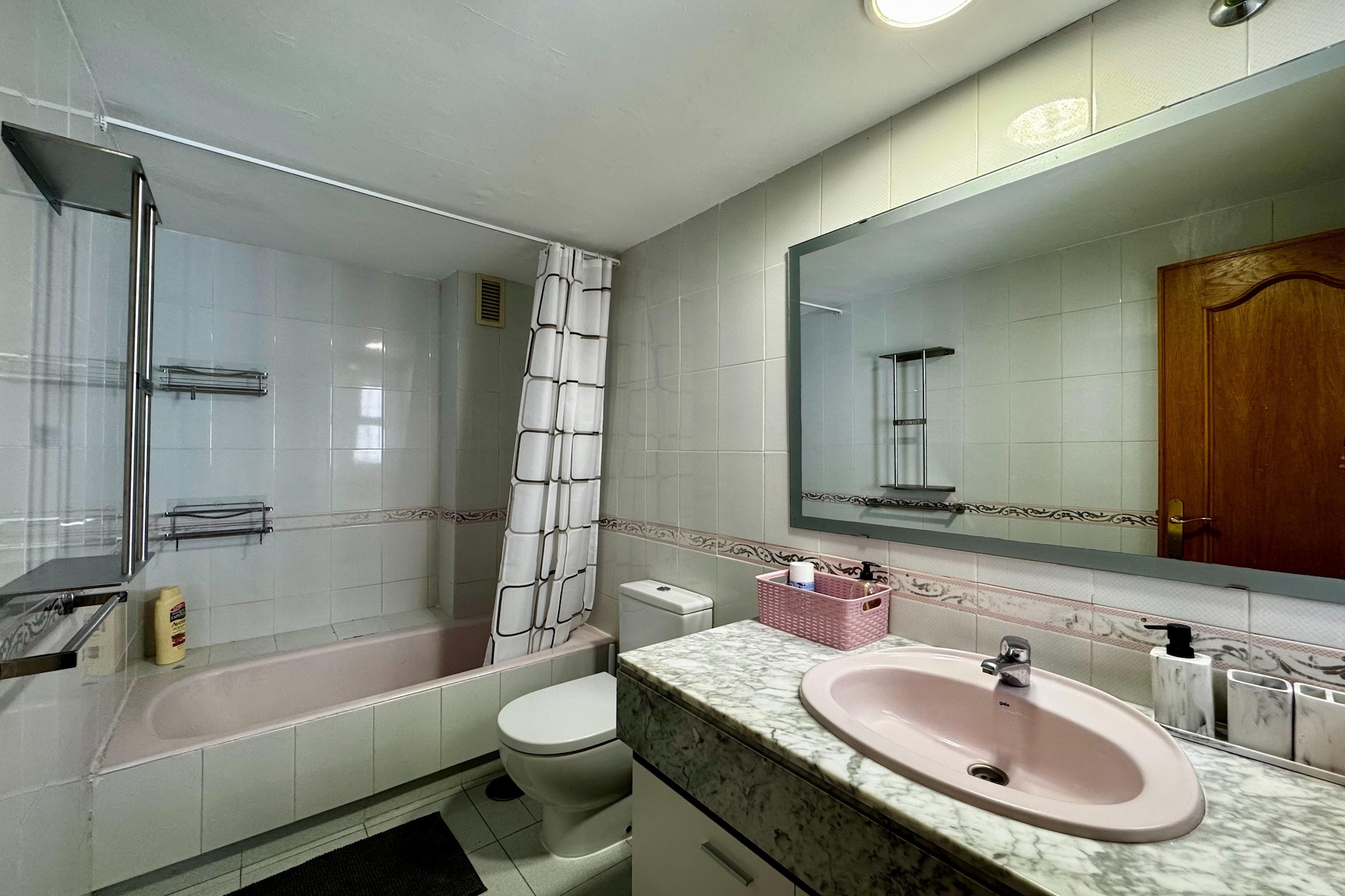 Golf Center-Bathroom