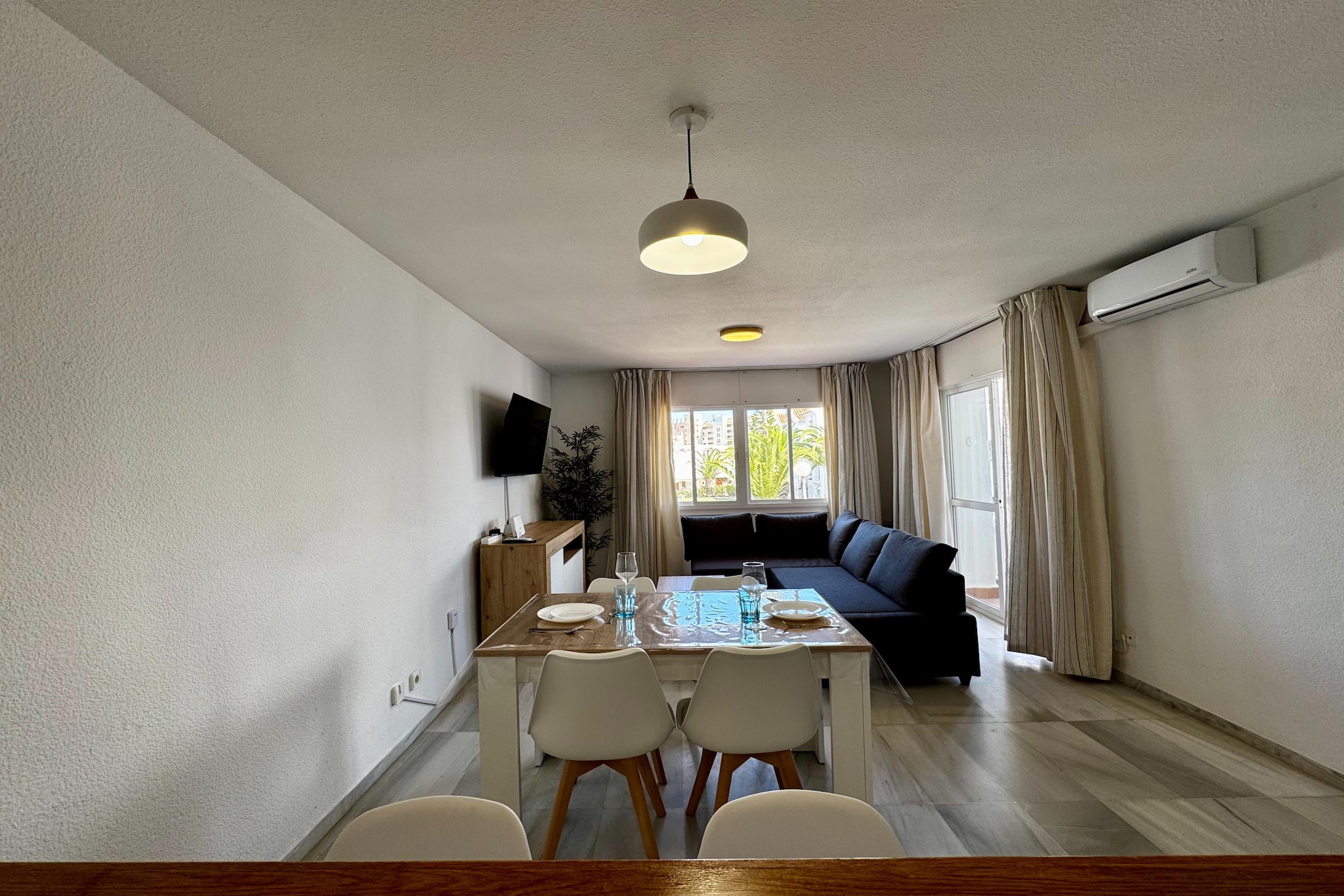 Golf Center-Living room