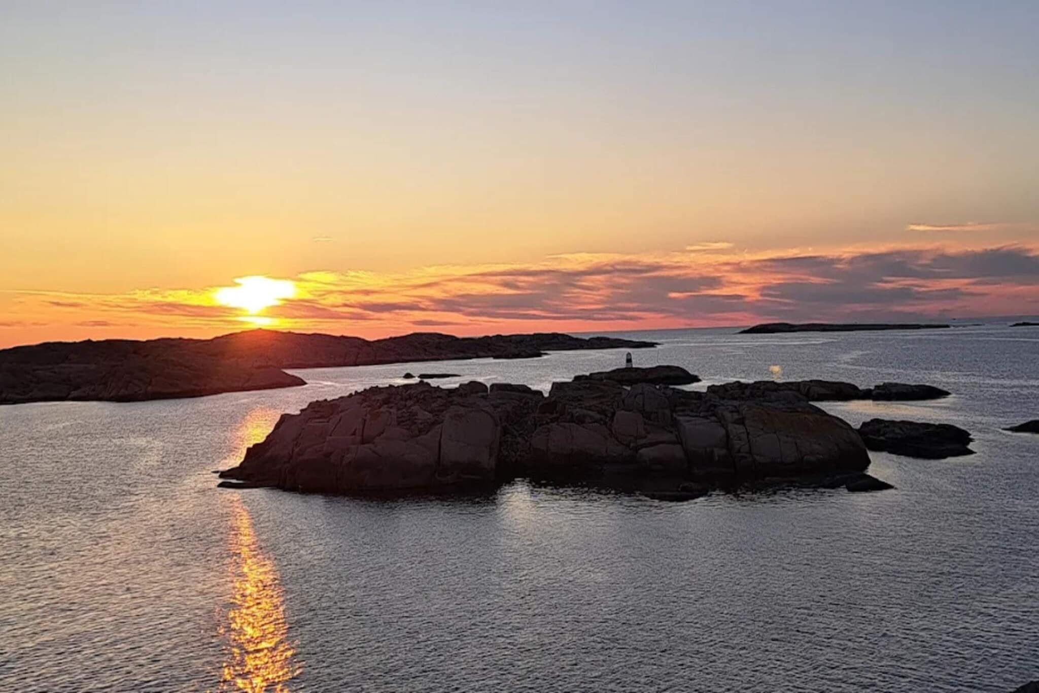 4 star holiday home in KUNGSHAMN - Water view