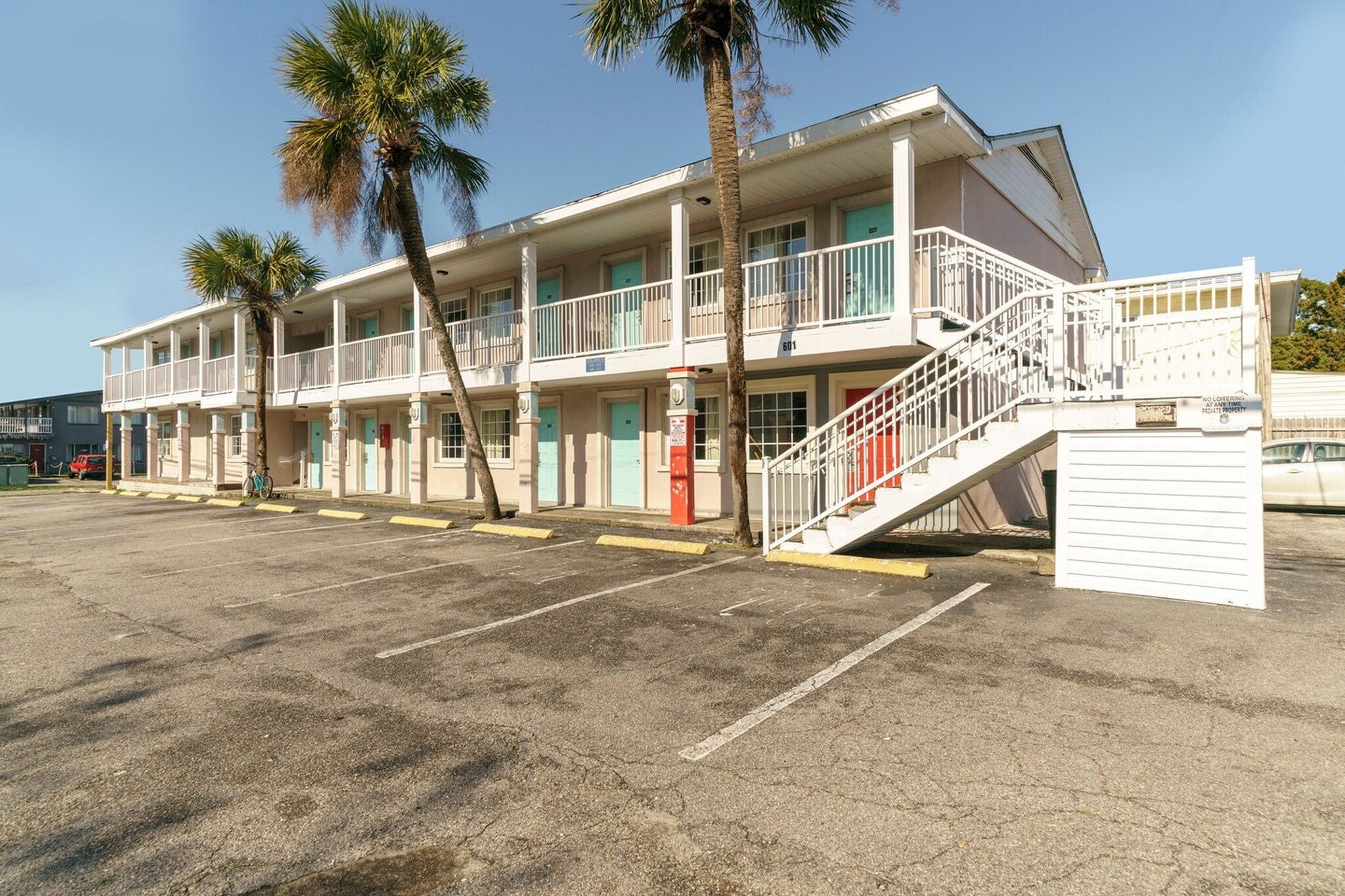 Exterior Summer
