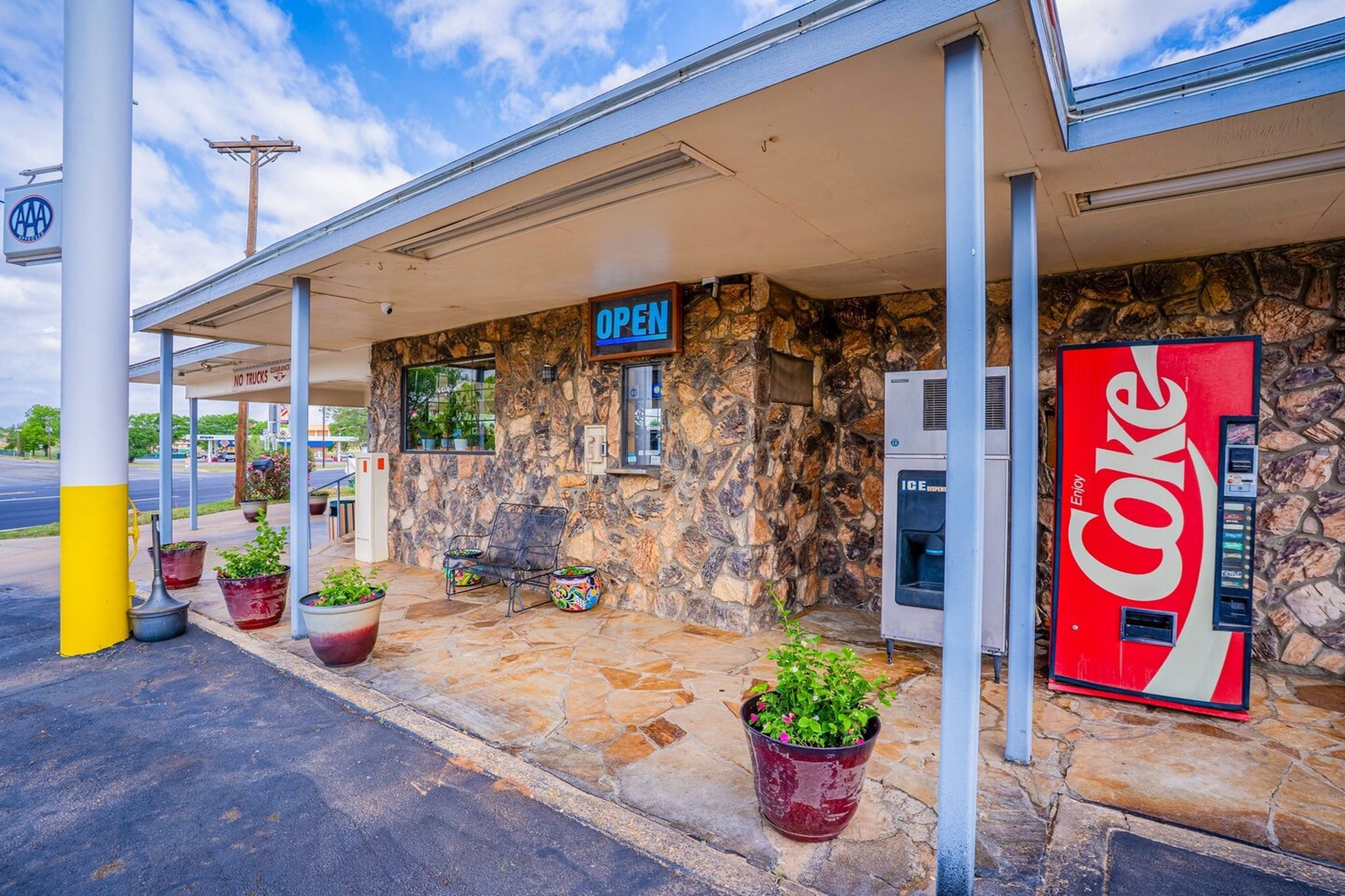 Exterior Summer