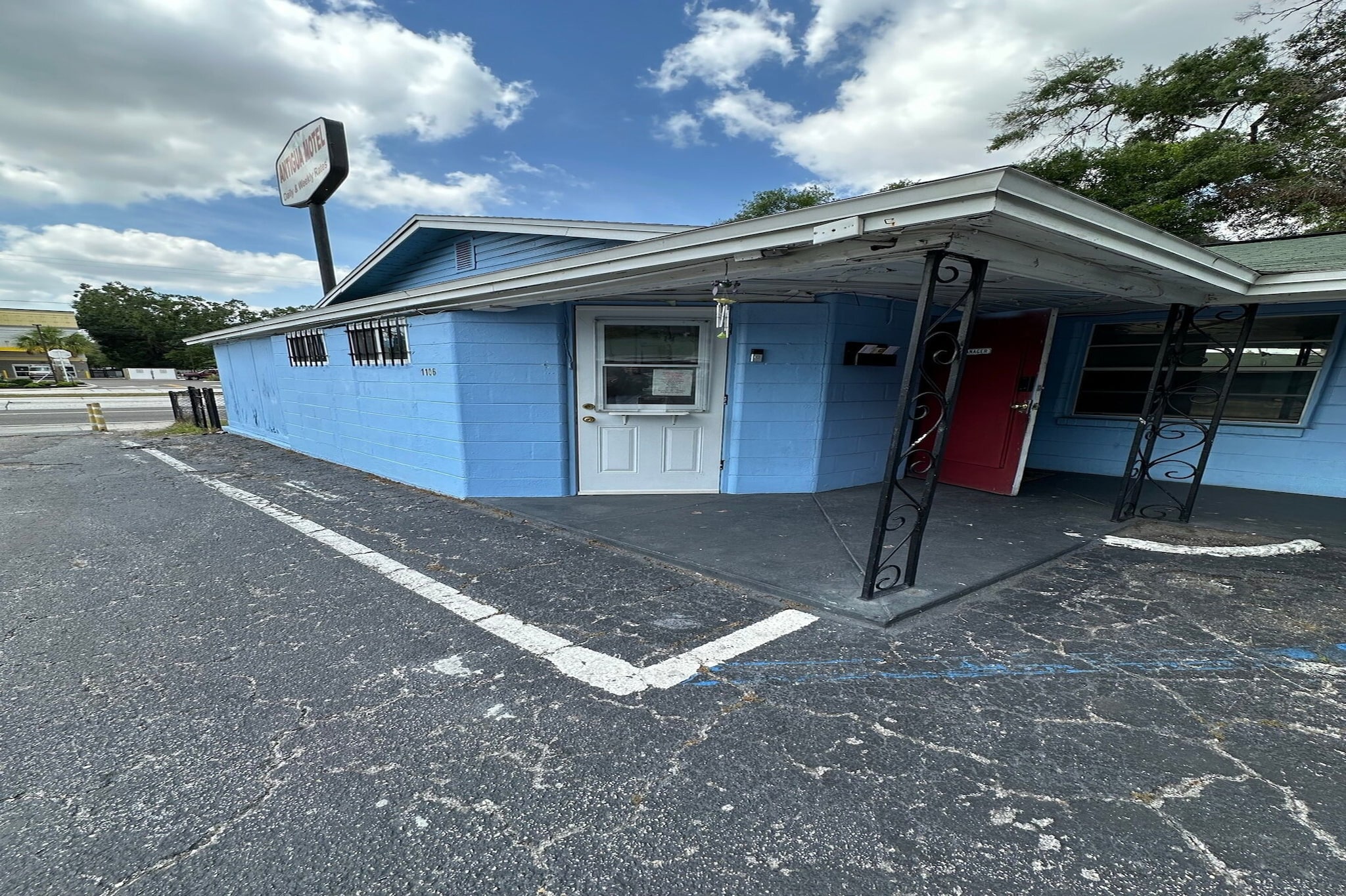 Exterior Summer