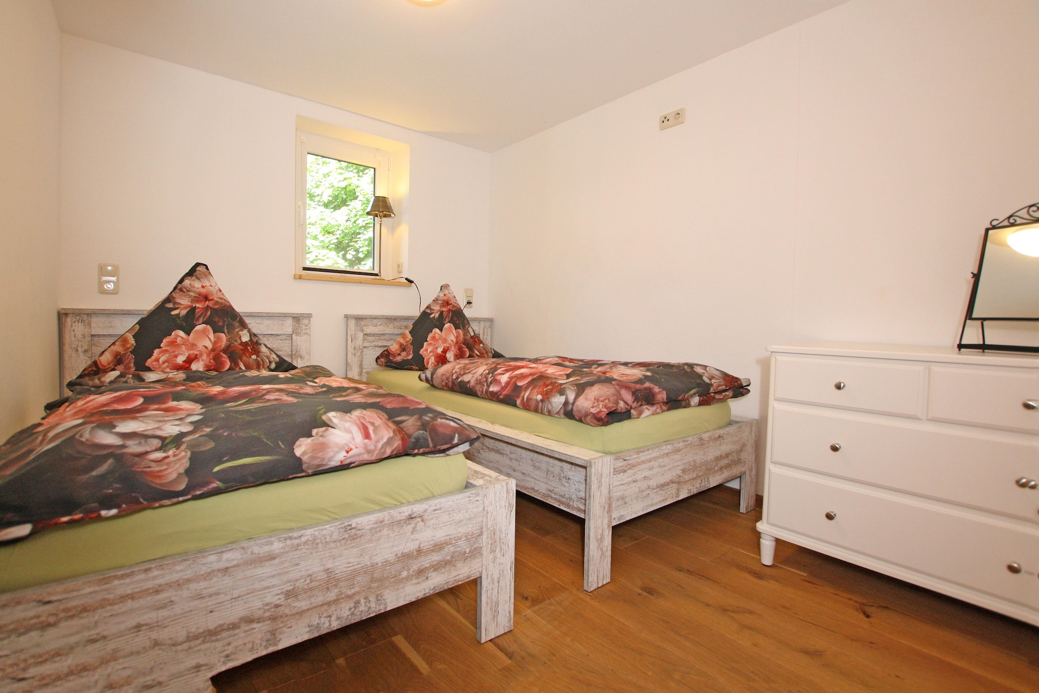 Fewo EG 4 P-Bedroom