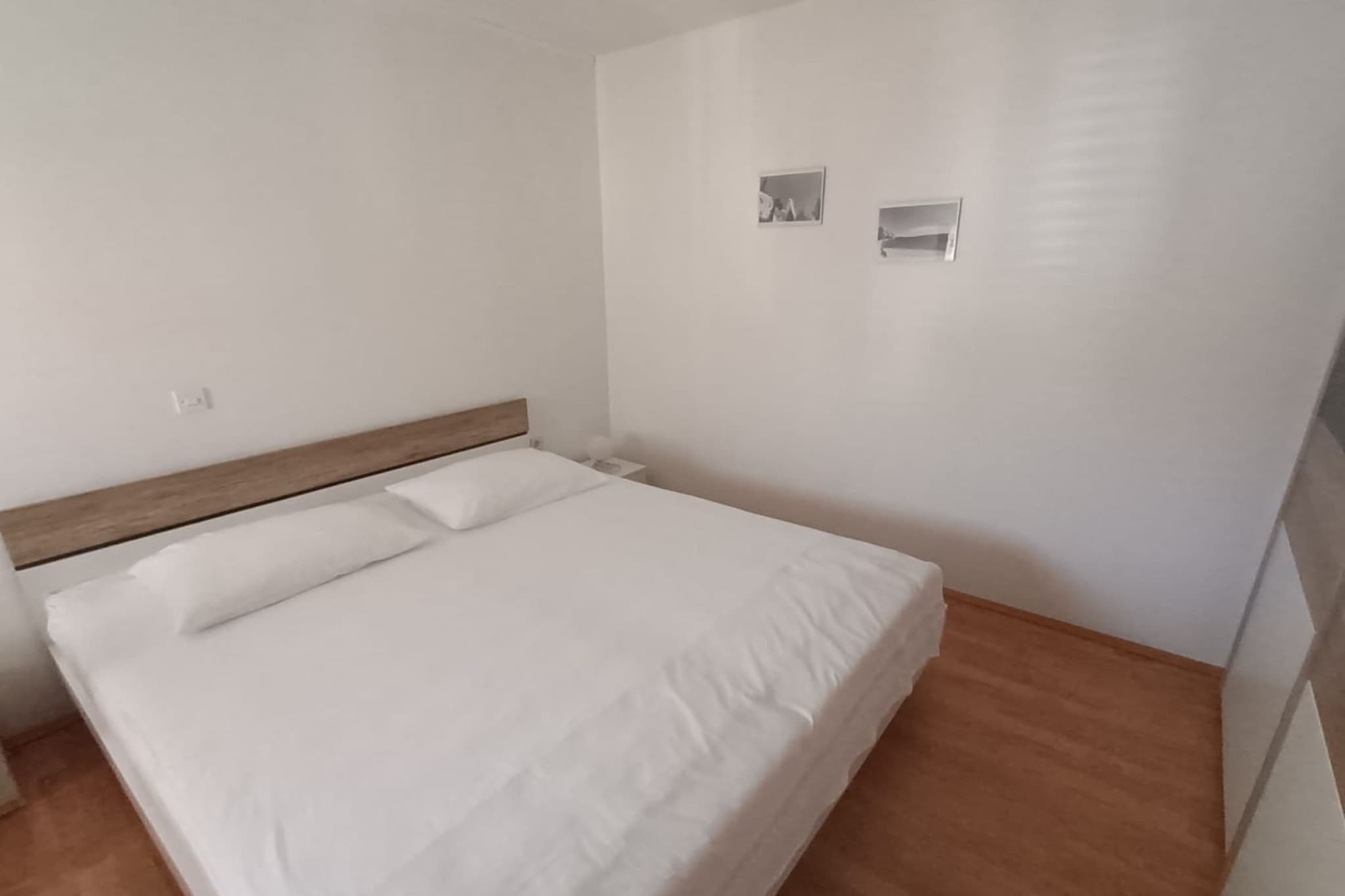 Apartment Kurelić - Two Bedroom Apartment with Terrace-Slaapkamer