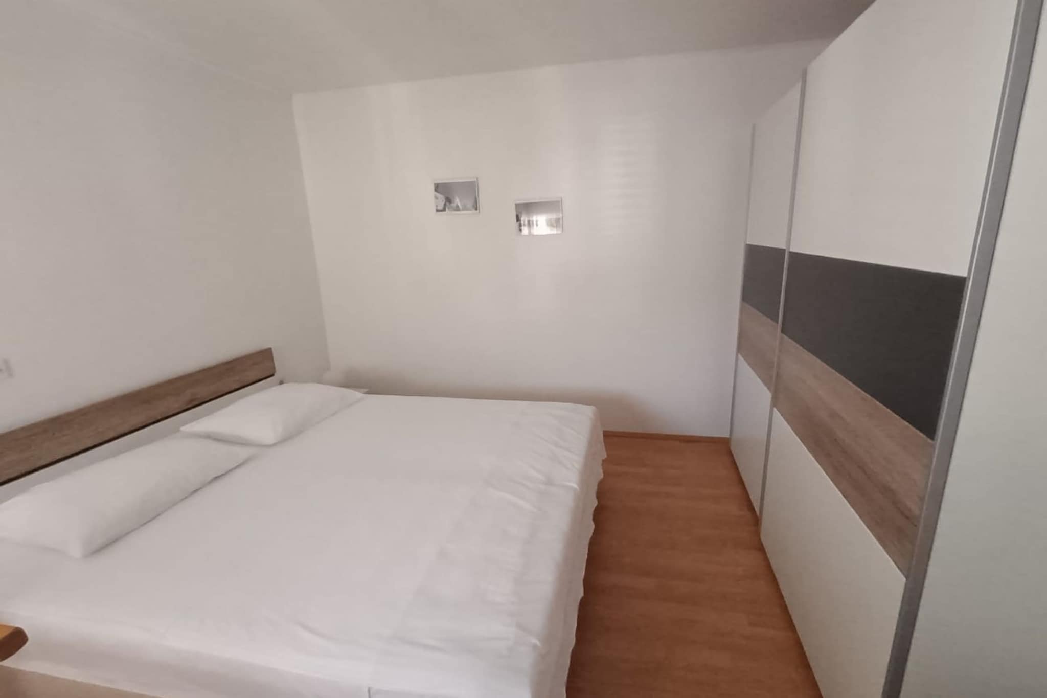 Apartment Kurelić - Two Bedroom Apartment with Terrace-Slaapkamer