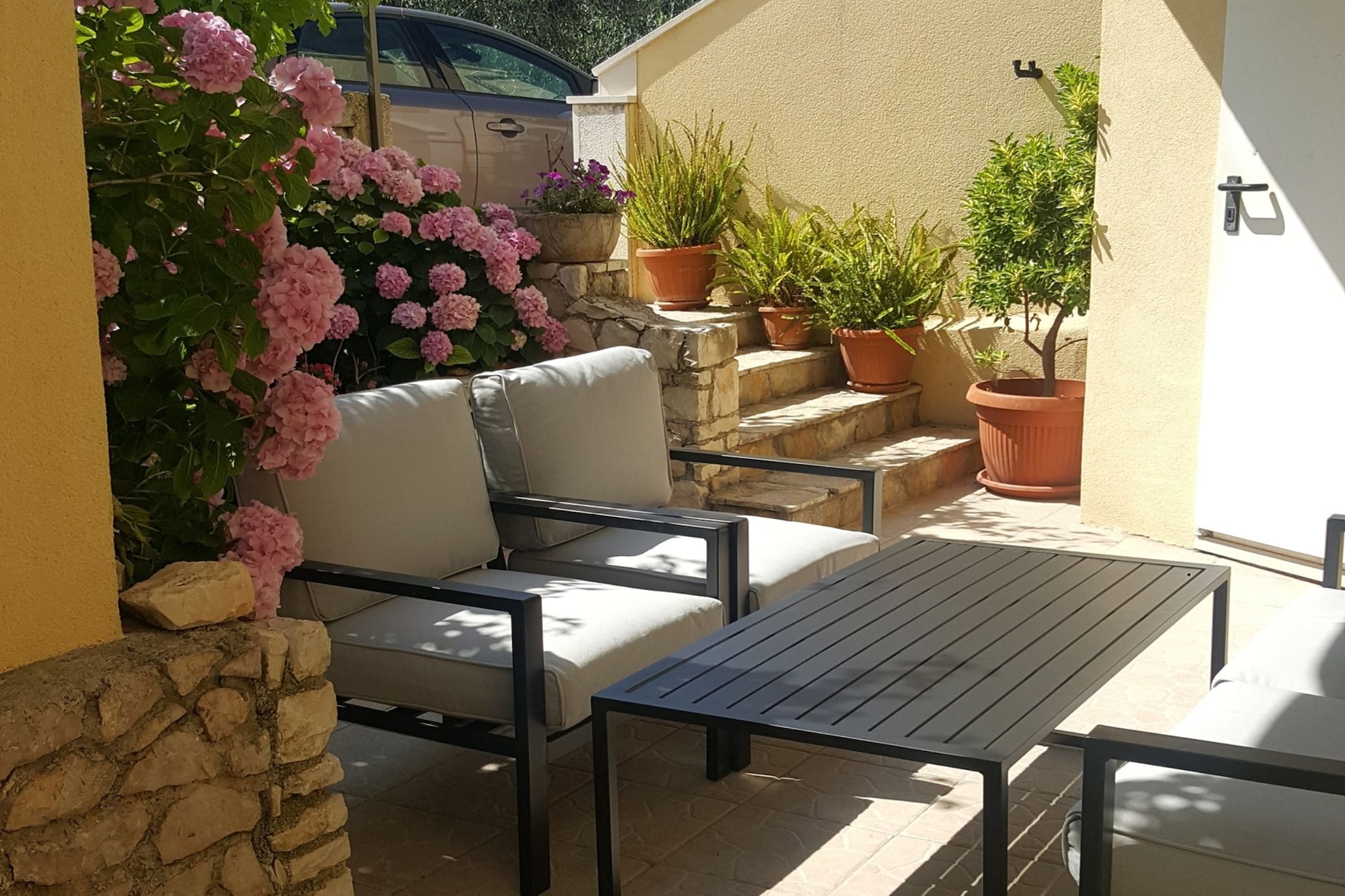 Apartments Ivan Supetar - Two Bedroom Apartment with Terrace no1-Im Freien