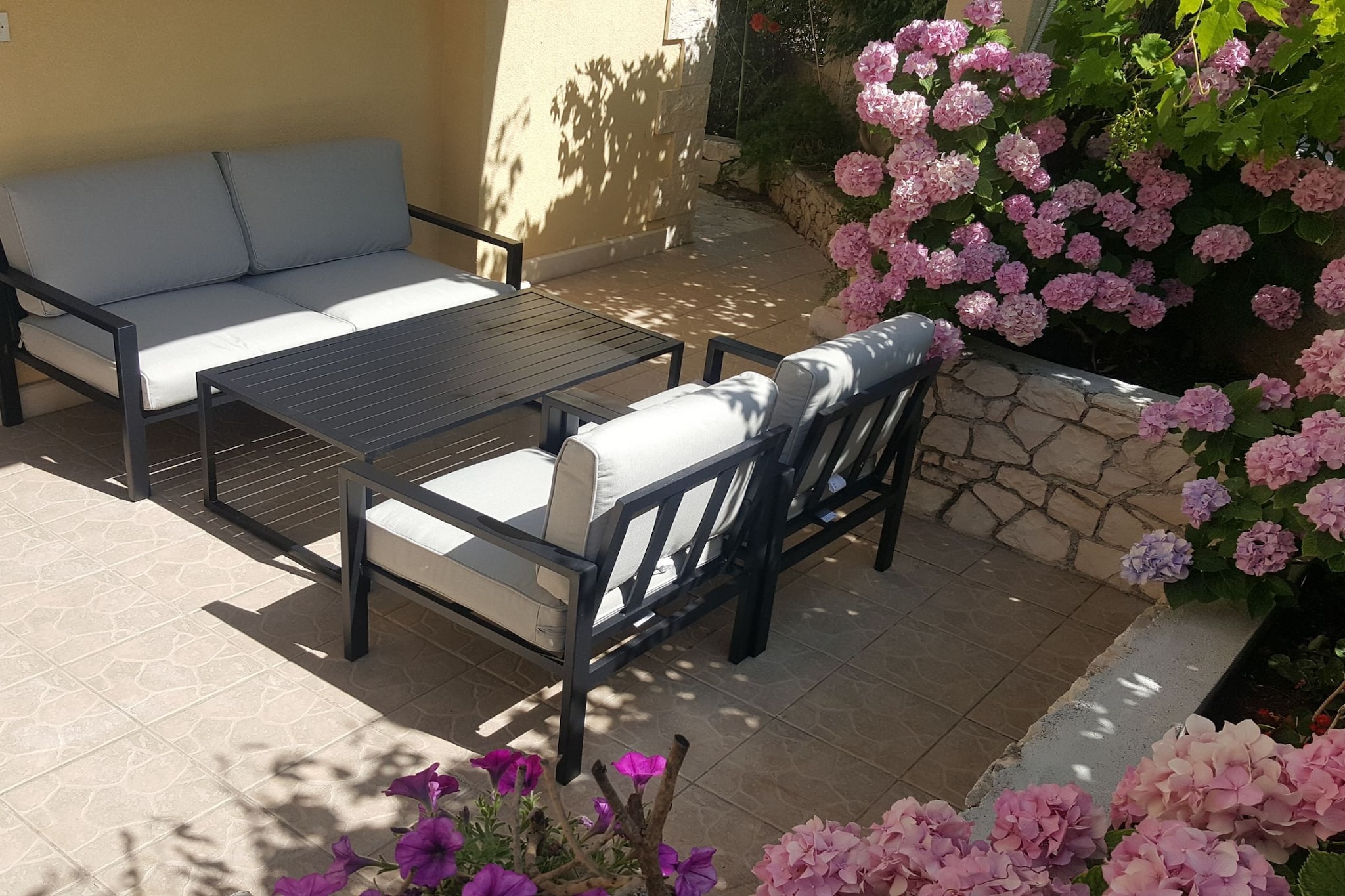 Apartments Ivan Supetar - Two Bedroom Apartment with Terrace no1-Im Freien