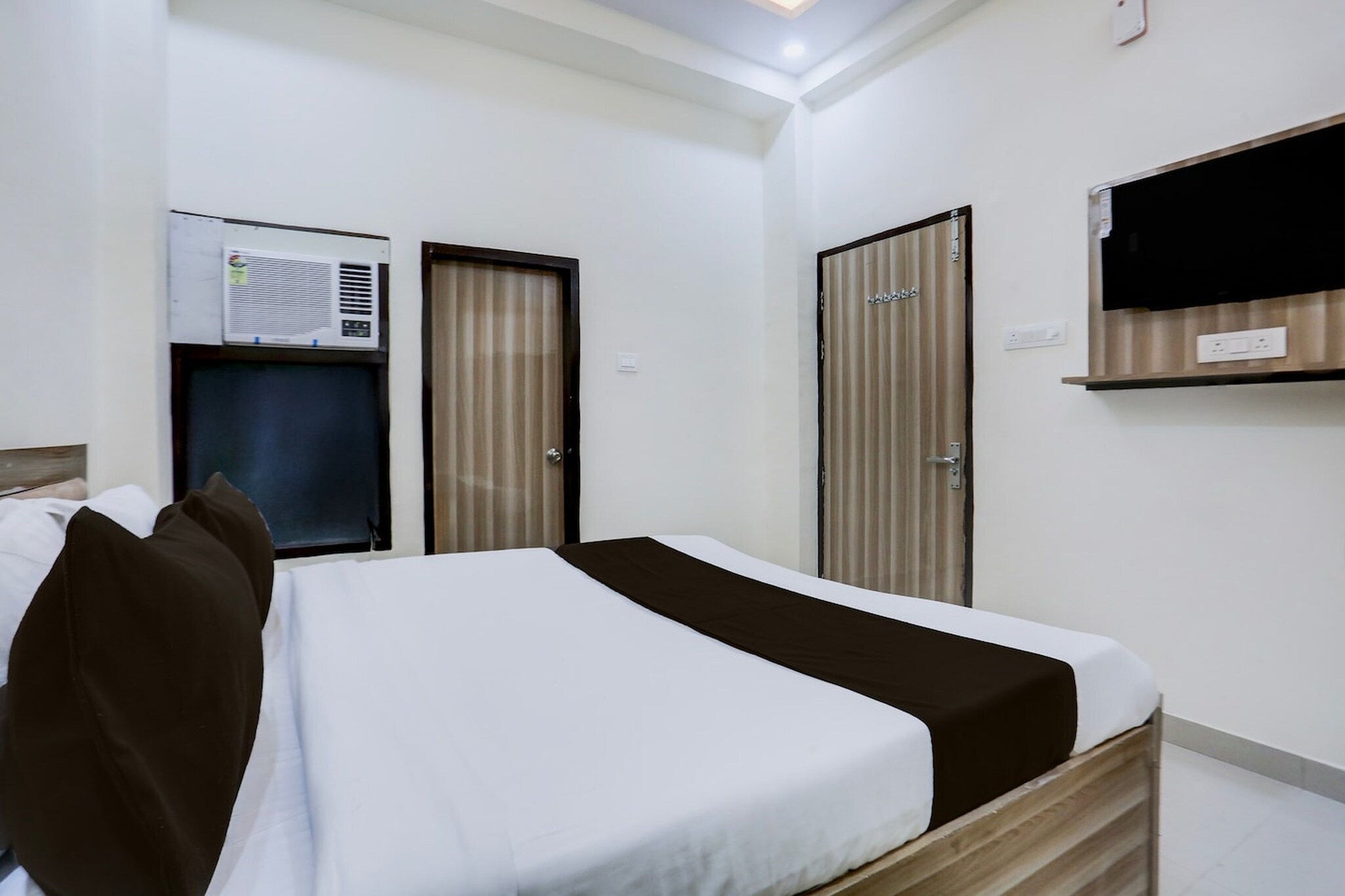 Collection O kalyanpur metro station