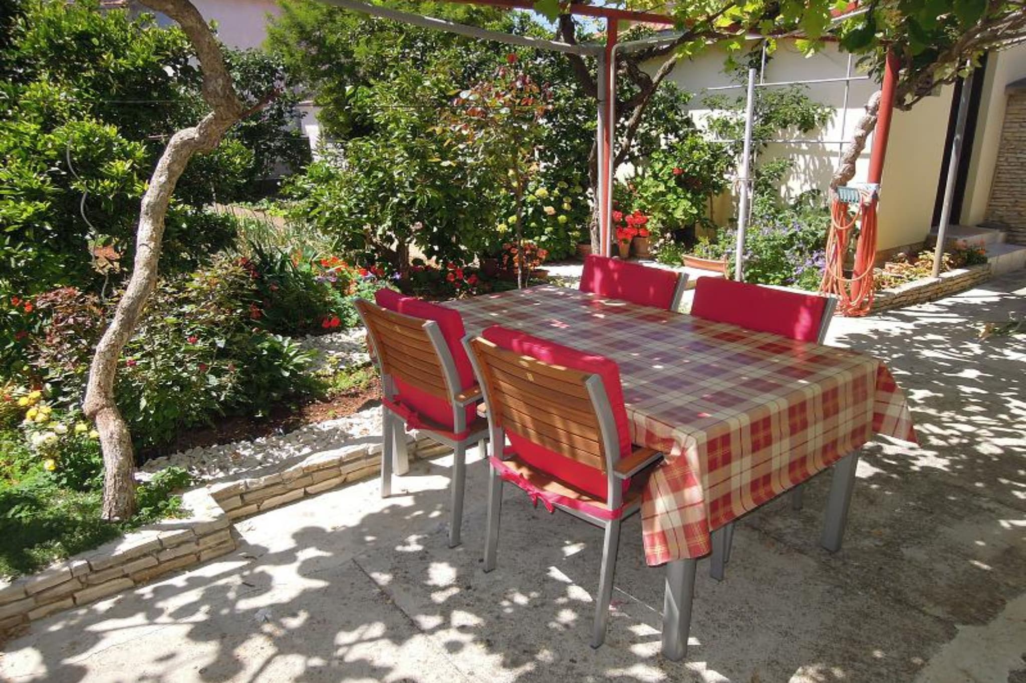 Cozy Retreat By The Sea Puntamika - Two Bedroom Apartment  with Terrace (owner A)-Buitenlucht