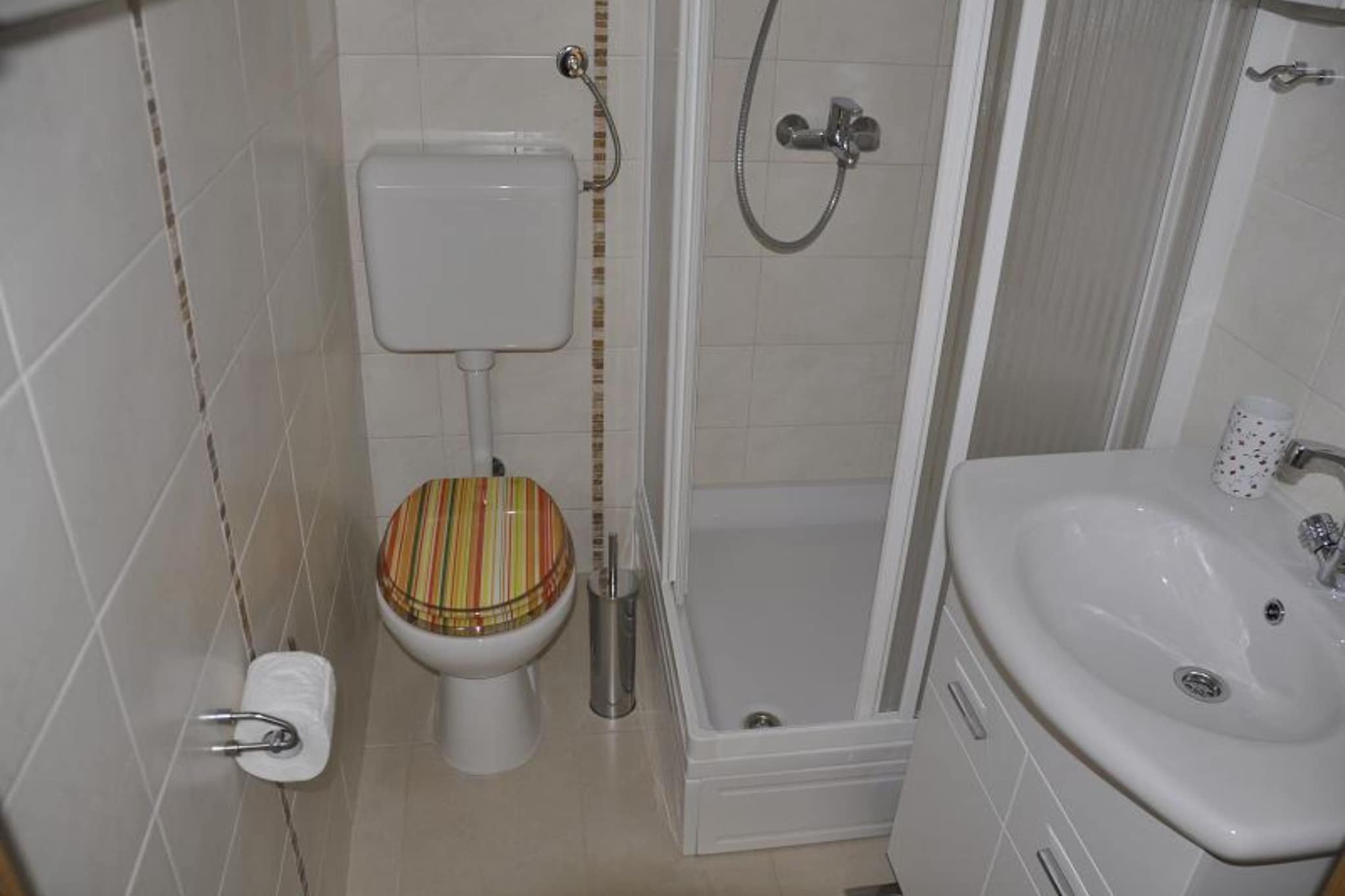 Cozy Retreat By The Sea Puntamika - Two Bedroom Apartment  with Terrace (owner A)-Badkamer