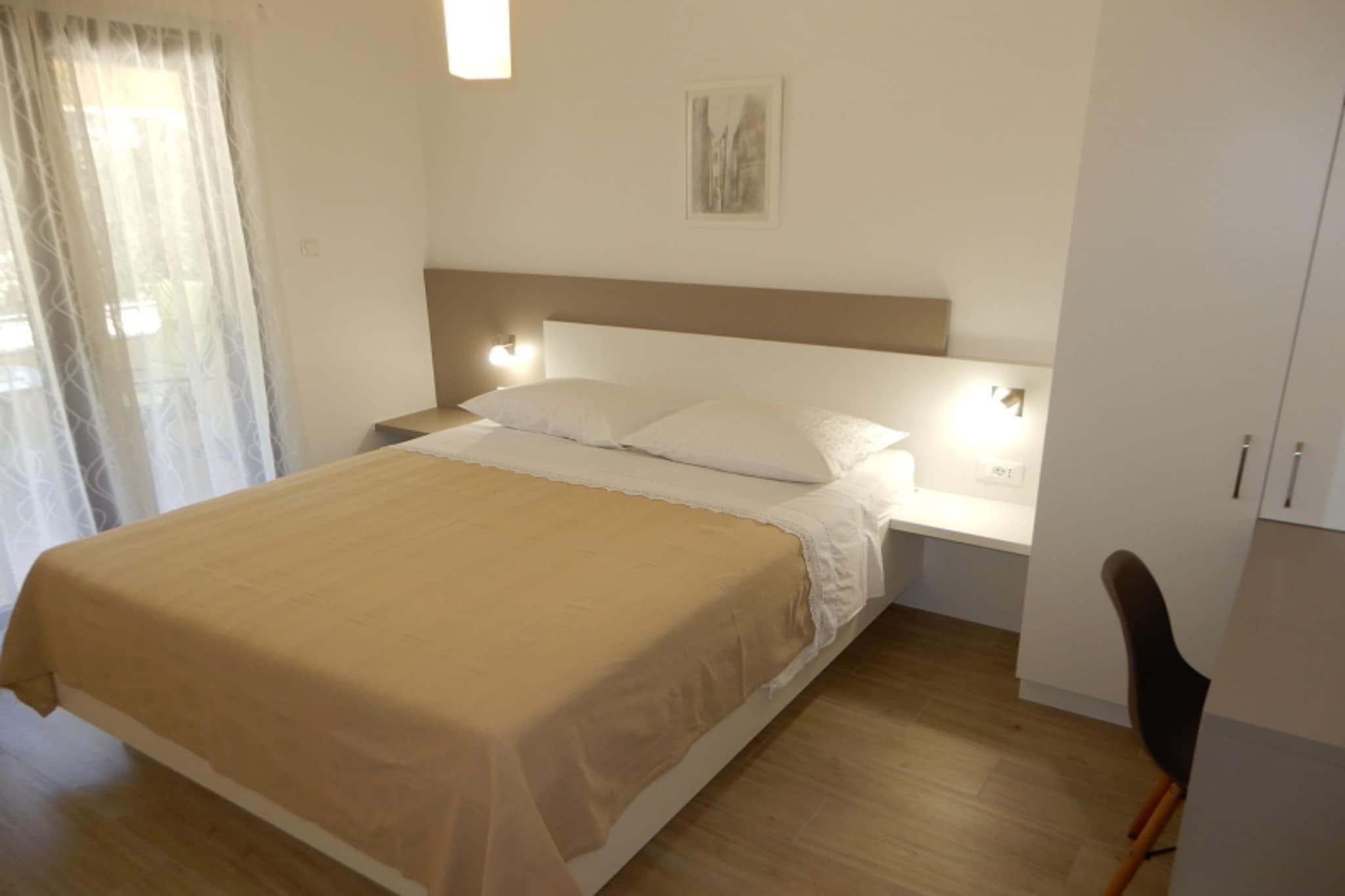 Cozy Retreat By The Sea Puntamika - Classic Studio Apartment with Balcony ( owner C-1)-Slaapkamer