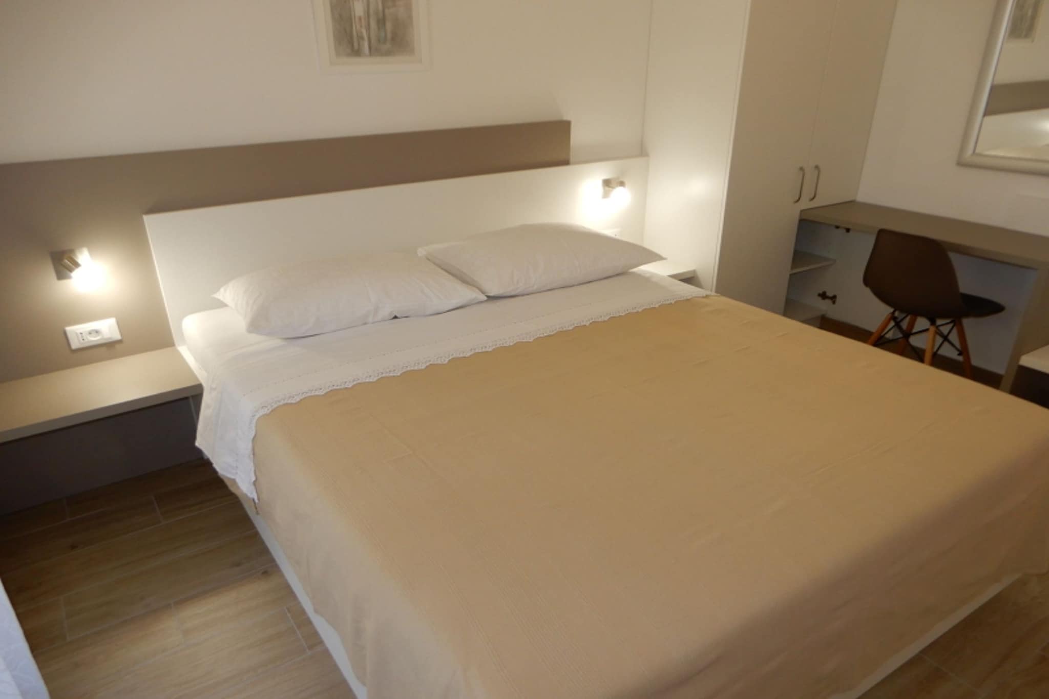 Cozy Retreat By The Sea Puntamika - Classic Studio Apartment with Balcony ( owner C-1)-Slaapkamer