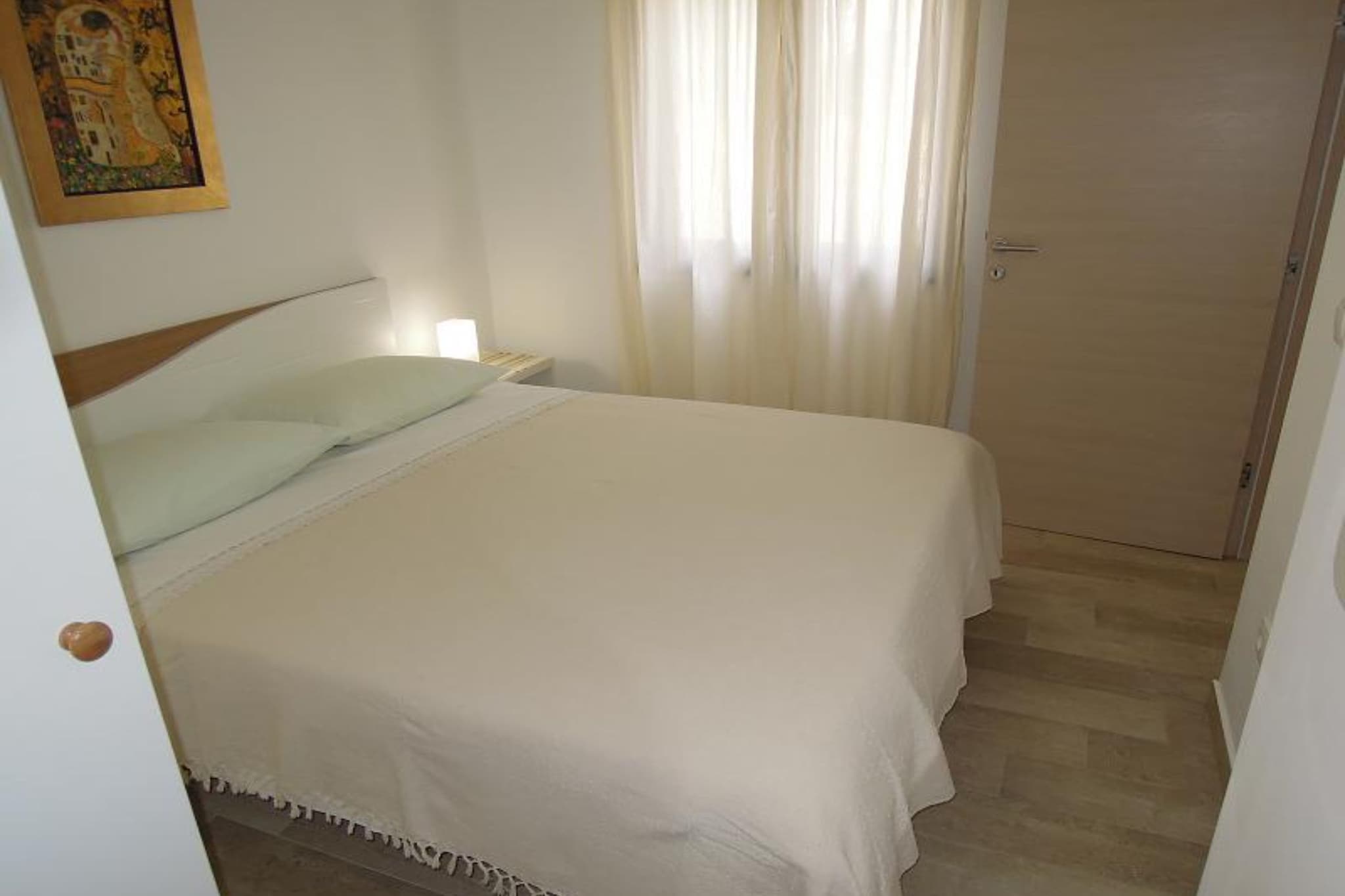 Cozy Retreat By The Sea Puntamika - Classic Two Bedroom Apartment with Terrace (owner B)-Slaapkamer