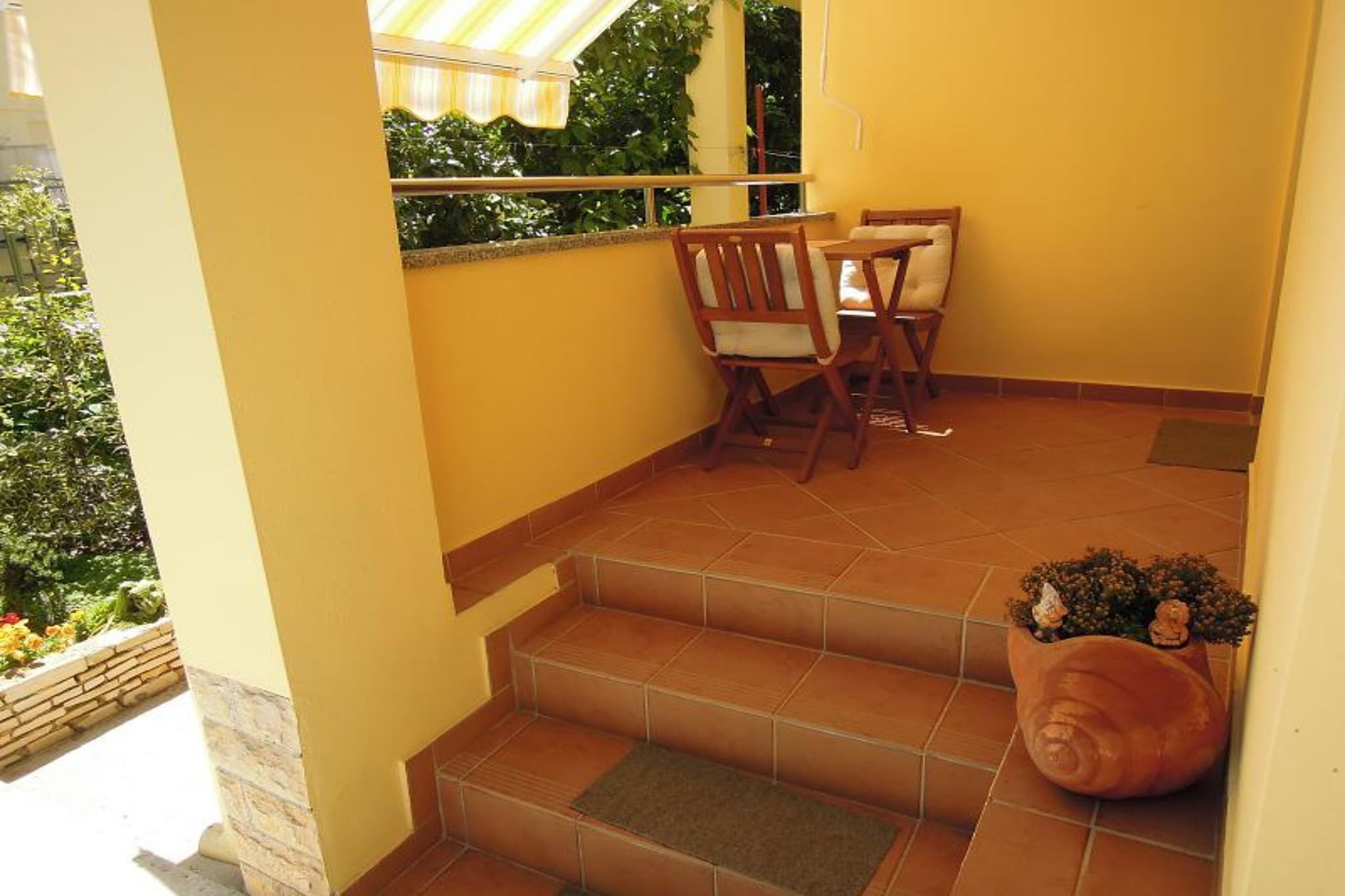 Cozy Retreat By The Sea Puntamika - One Bedroom Apartment with Terrace (owner D)-Buitenlucht