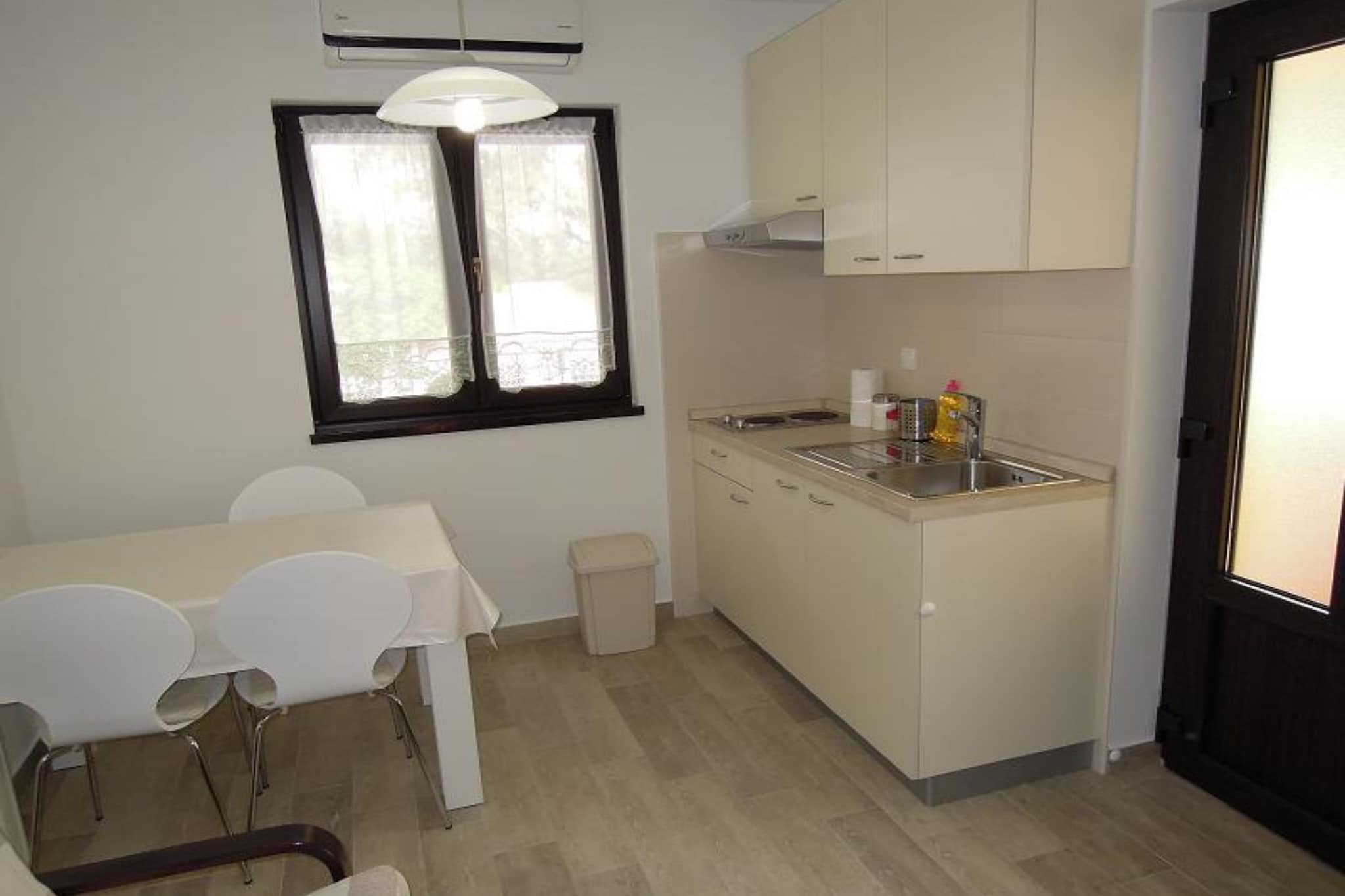 Cozy Retreat By The Sea Puntamika - One Bedroom Apartment with Terrace (owner D)