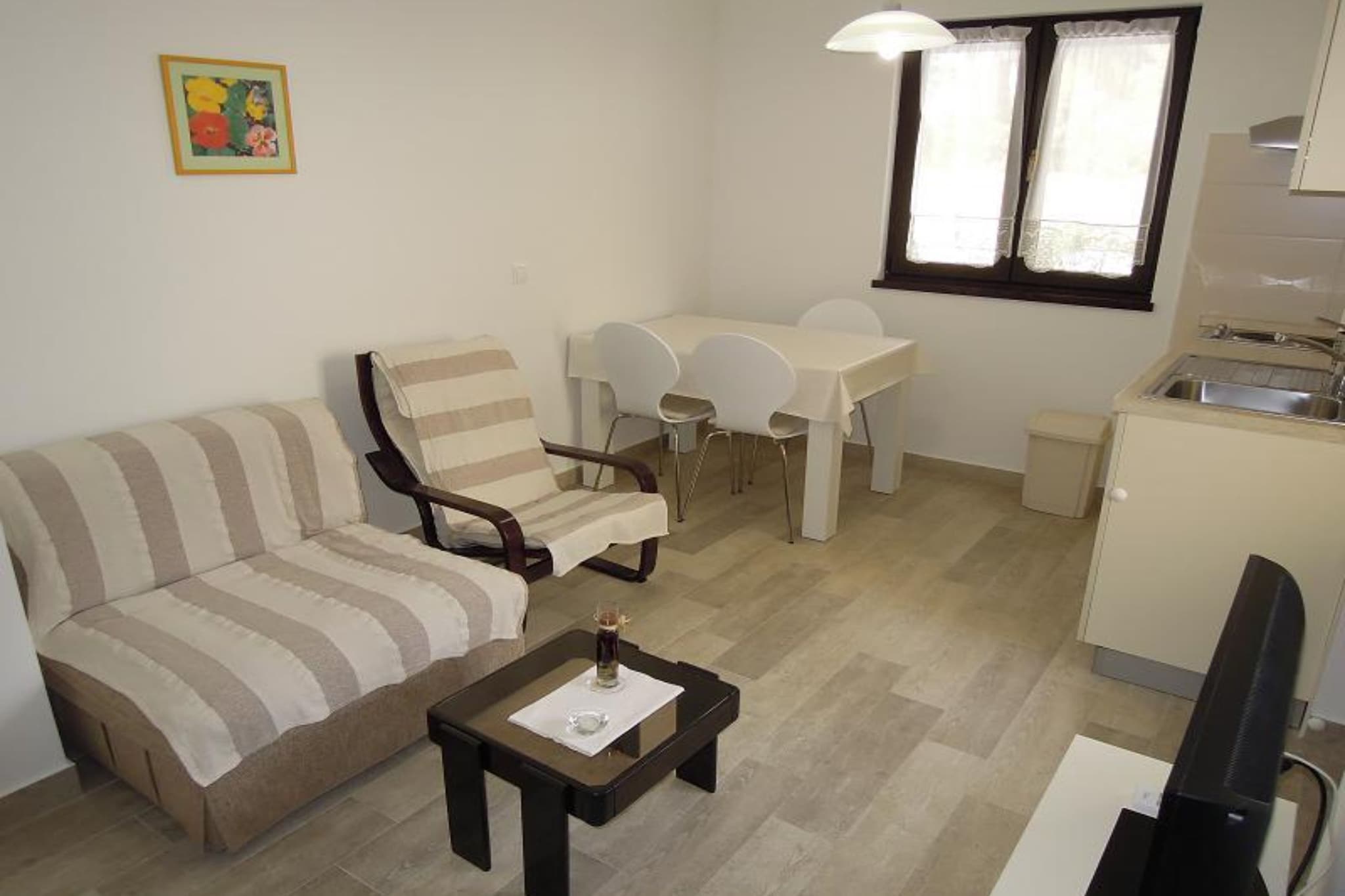 Cozy Retreat By The Sea Puntamika - One Bedroom Apartment with Terrace (owner D)