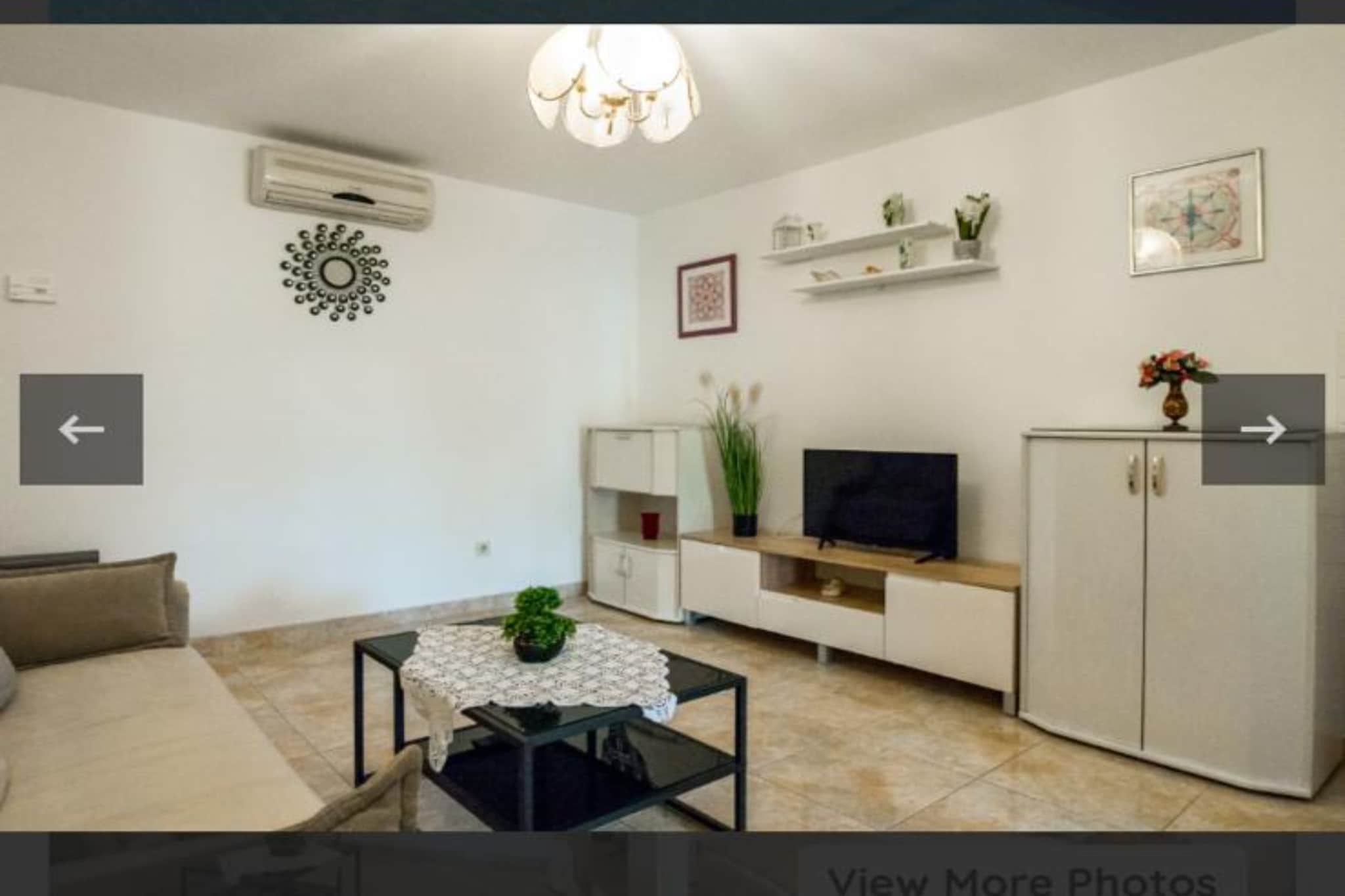 Villa Apartments Babaja - Studio Apartment with Terrace (Ap1)