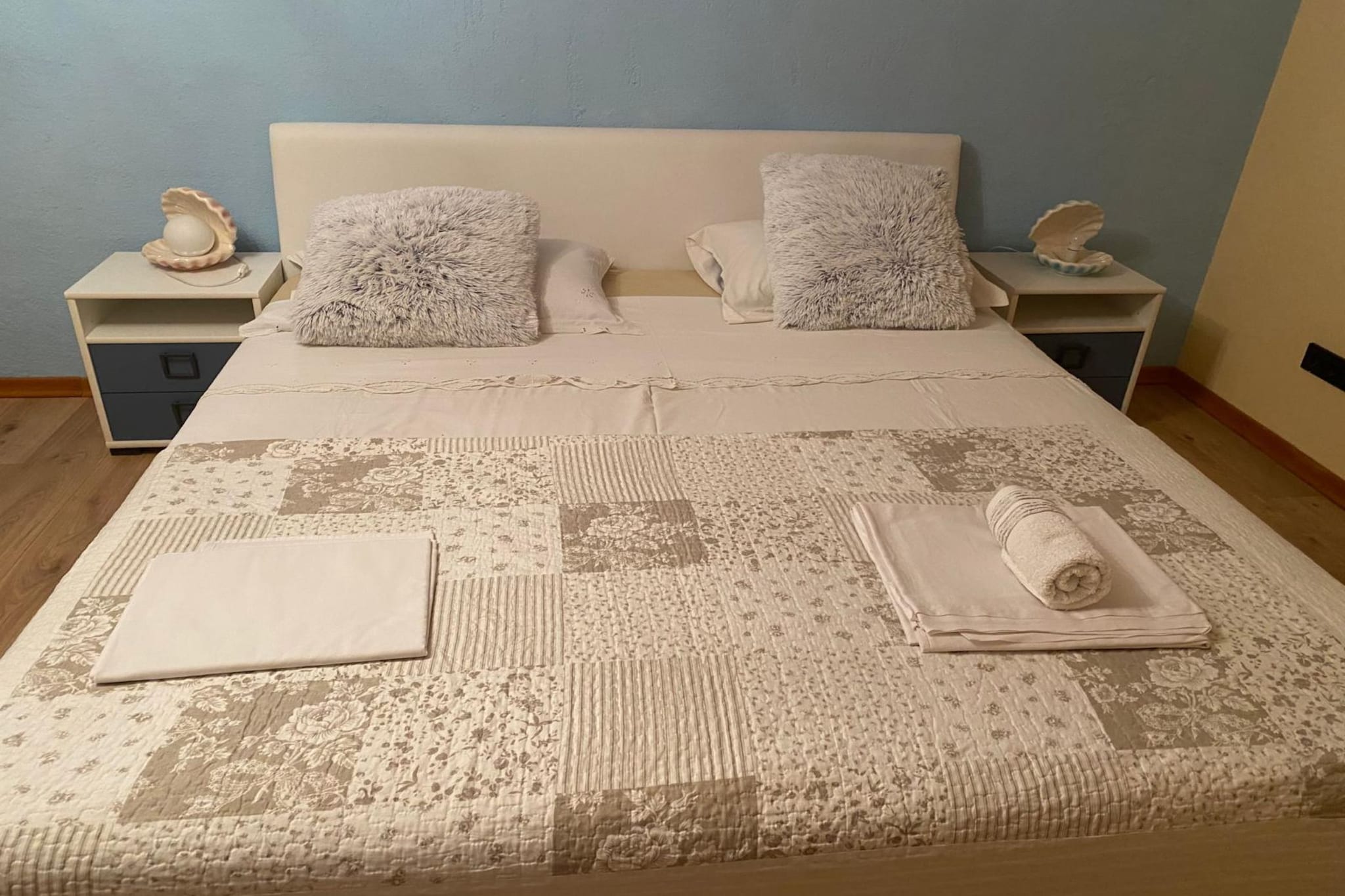 Villa Apartments Babaja - Studio Apartment with Balcony (Ap 11)-Slaapkamer