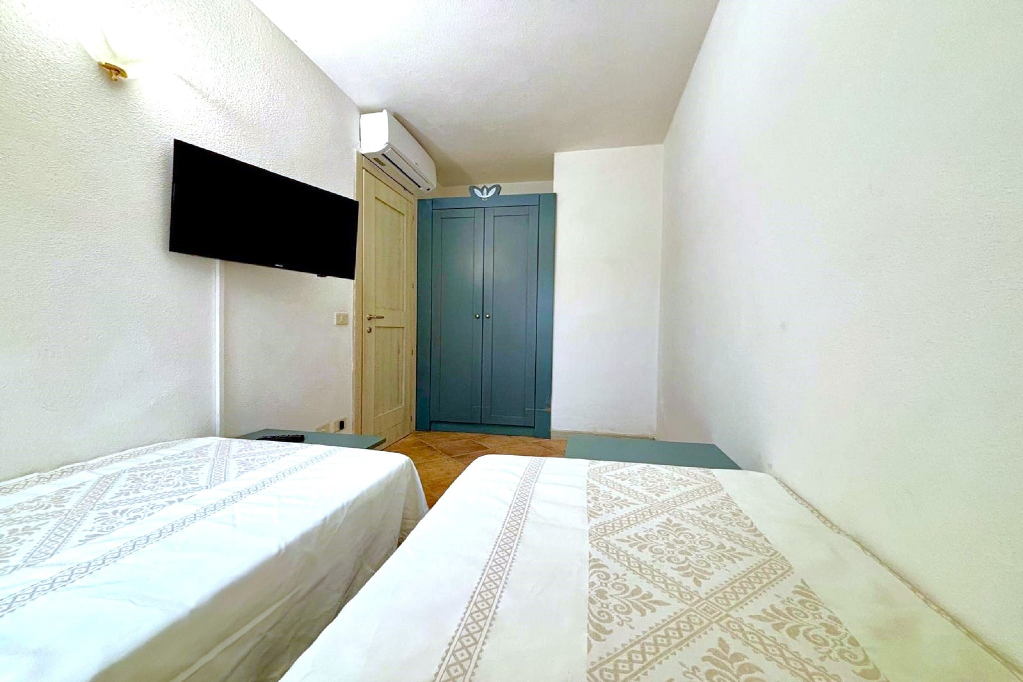Bed Room