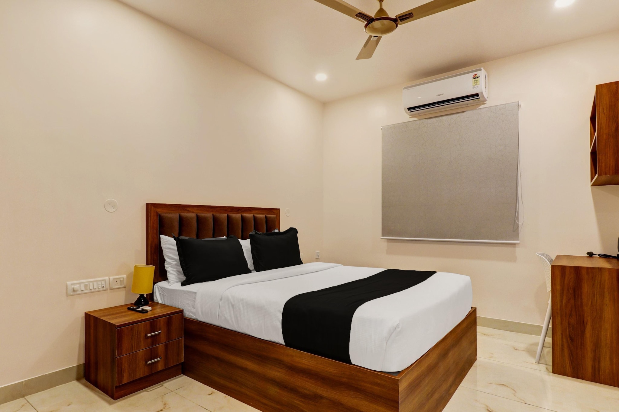 Super Townhouse Arekere Near Mithai Mahal