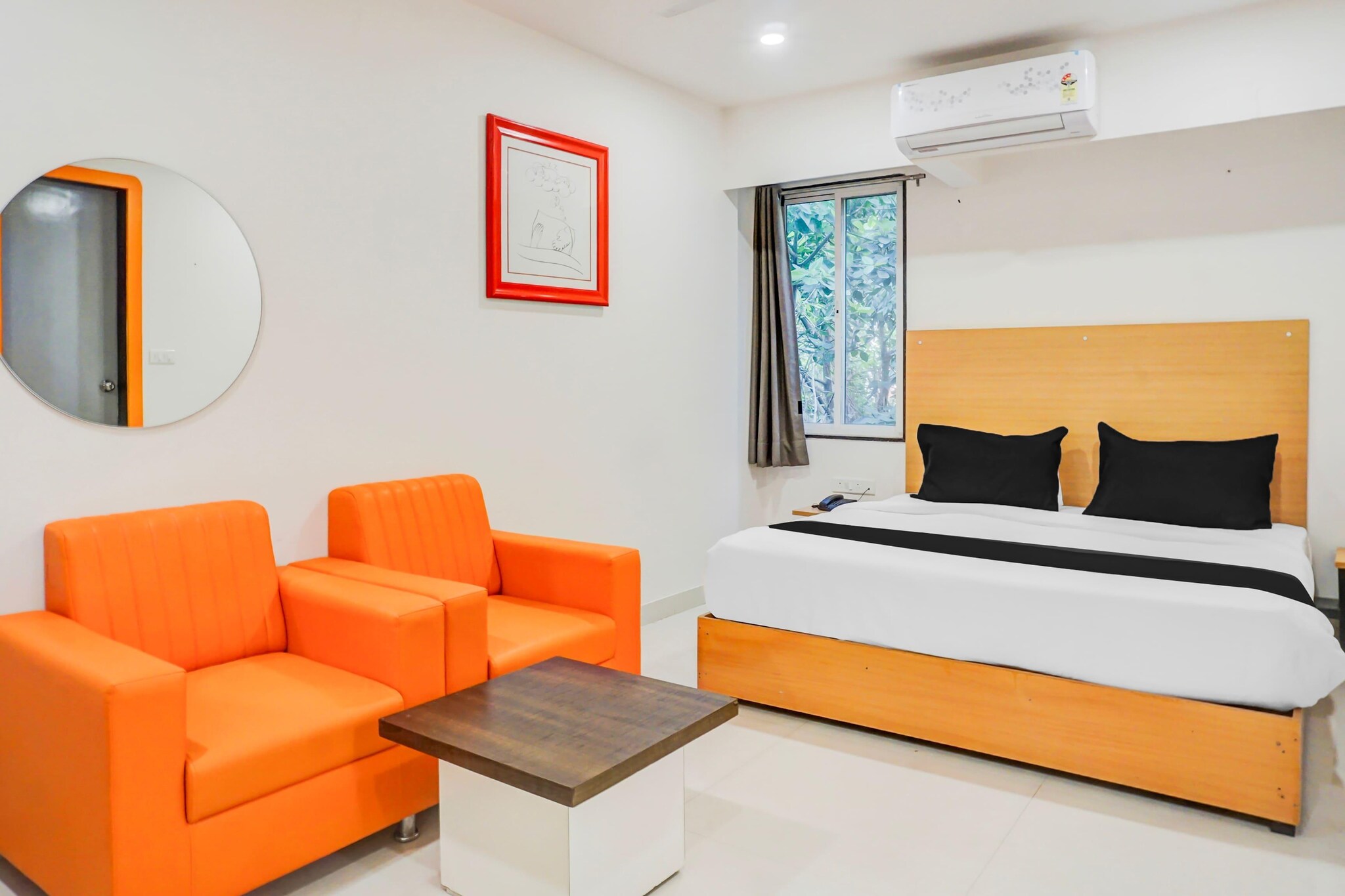 Super Townhouse Hadapsar Savali Inn