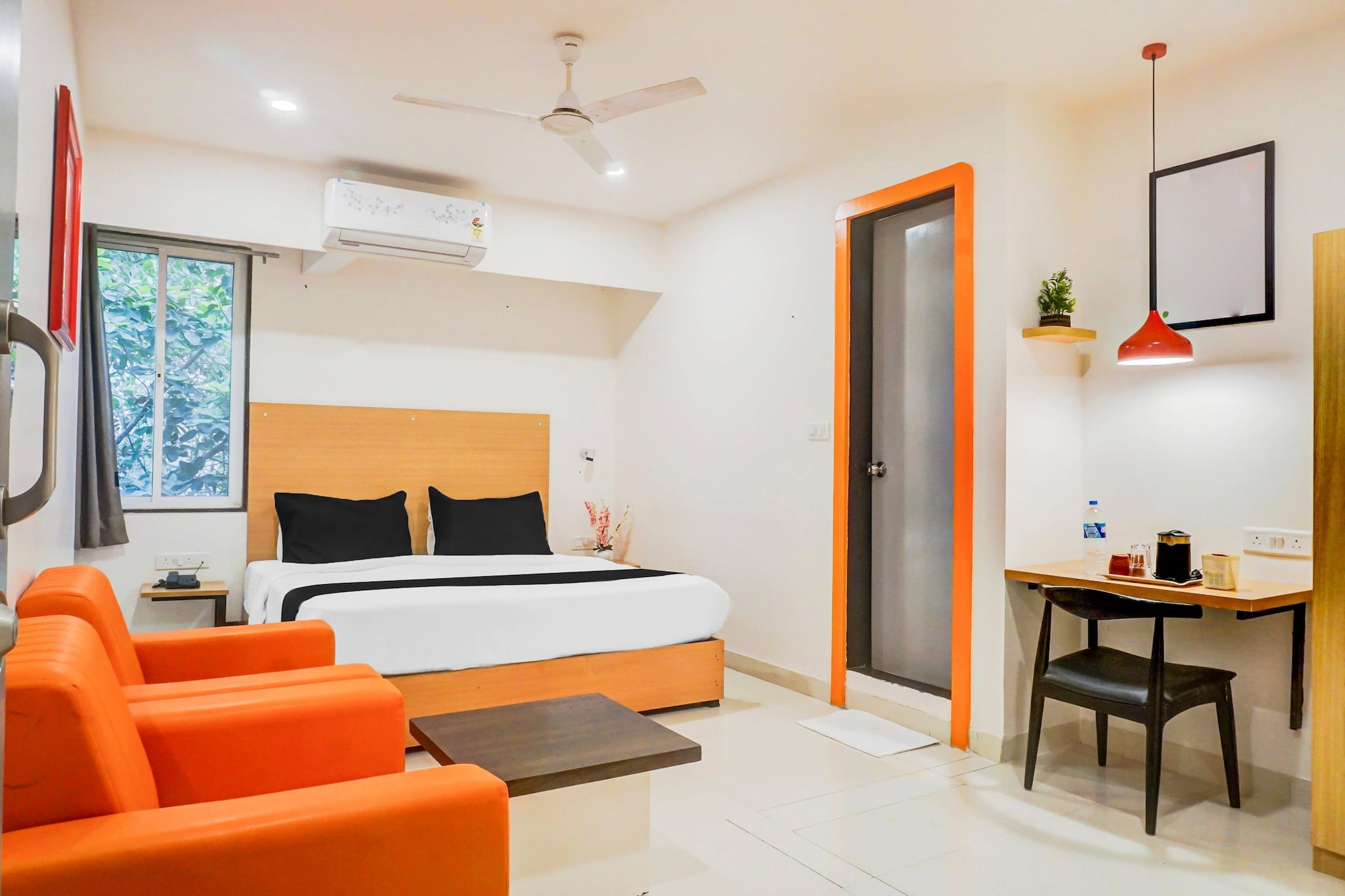 Comfortable Accommodations: Super Townhouse Hadapsar in Pune offers family rooms with air-conditioning, private bathrooms, work desks, and free toiletries. Each room includes a seating area, TV, and wardrobe, ensuring a pleasant stay.
Dining Experience: The family-friendly restaurant serves Indian cuisine with continental, Ã la carte, and vegetarian breakfast options. Guests can enjoy local specialities and warm dishes in a welcoming ambience.
Convenient Facilities: The hotel features a lift, 24-hour front desk, room service, and free WiFi. Additional amenities include a restaurant, pet-friendly policy, and a variety of meals available for lunch and dinner.
Prime Location: Located 10 km from Pune International Airport, the hotel is near attractions such as Darshan Museum (8 km) and Bund Garden (11 km). Guests appreciate the attentive staff and excellent service support.
Early Check-In Policy: A full day’s room rate will be charged for check-ins before 6:00 AM. Complimentary early check-in is available between 6:00 AM and 10:00 AM, subject to room availability.
Check-in is only available to guests aged 18 and above. Please provide a government-issued ID to confirm your age.