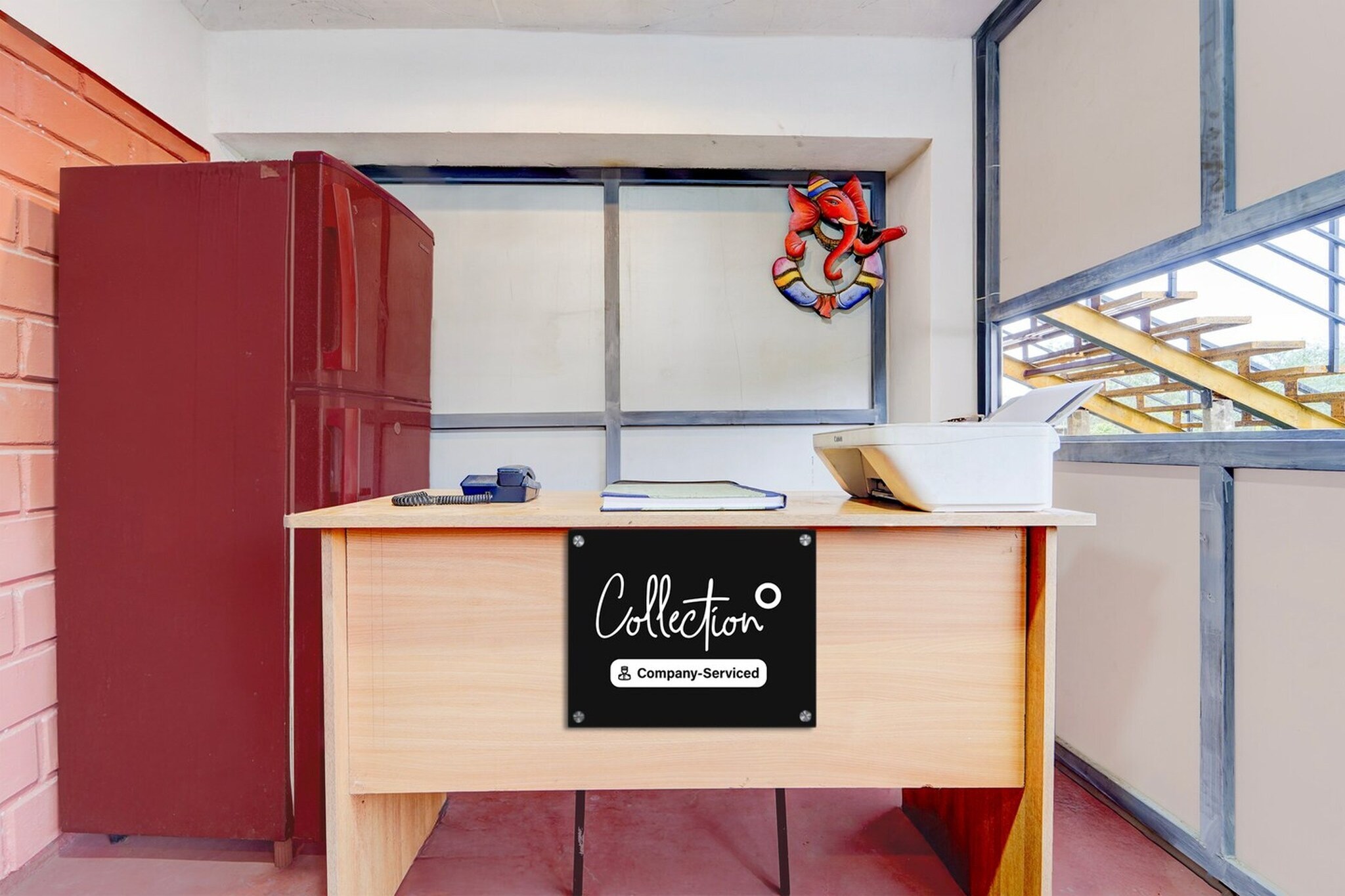 Ground floor: (bedroom(double bed, TV, seating area, air conditioning, telephone), bathroom(bathtub or shower, shower, washbasin, toilet, Towels incl., shampoo, body soap, hot water), parking)