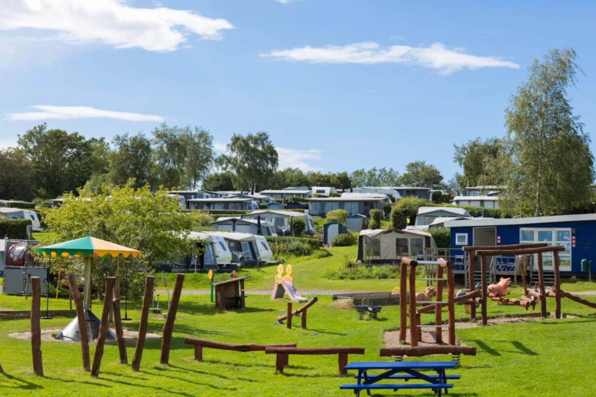 6 person holiday park home in Vipperød