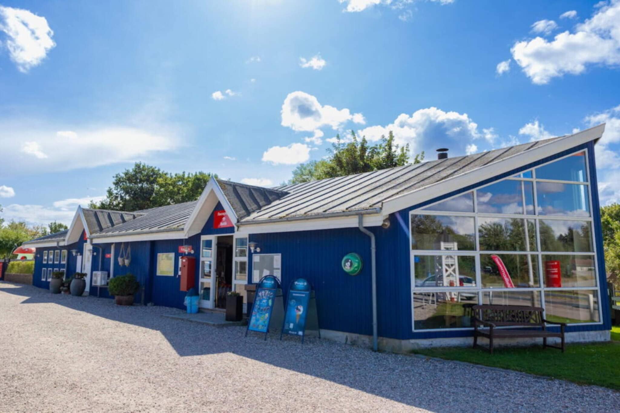 6 person holiday park home in Vipperød