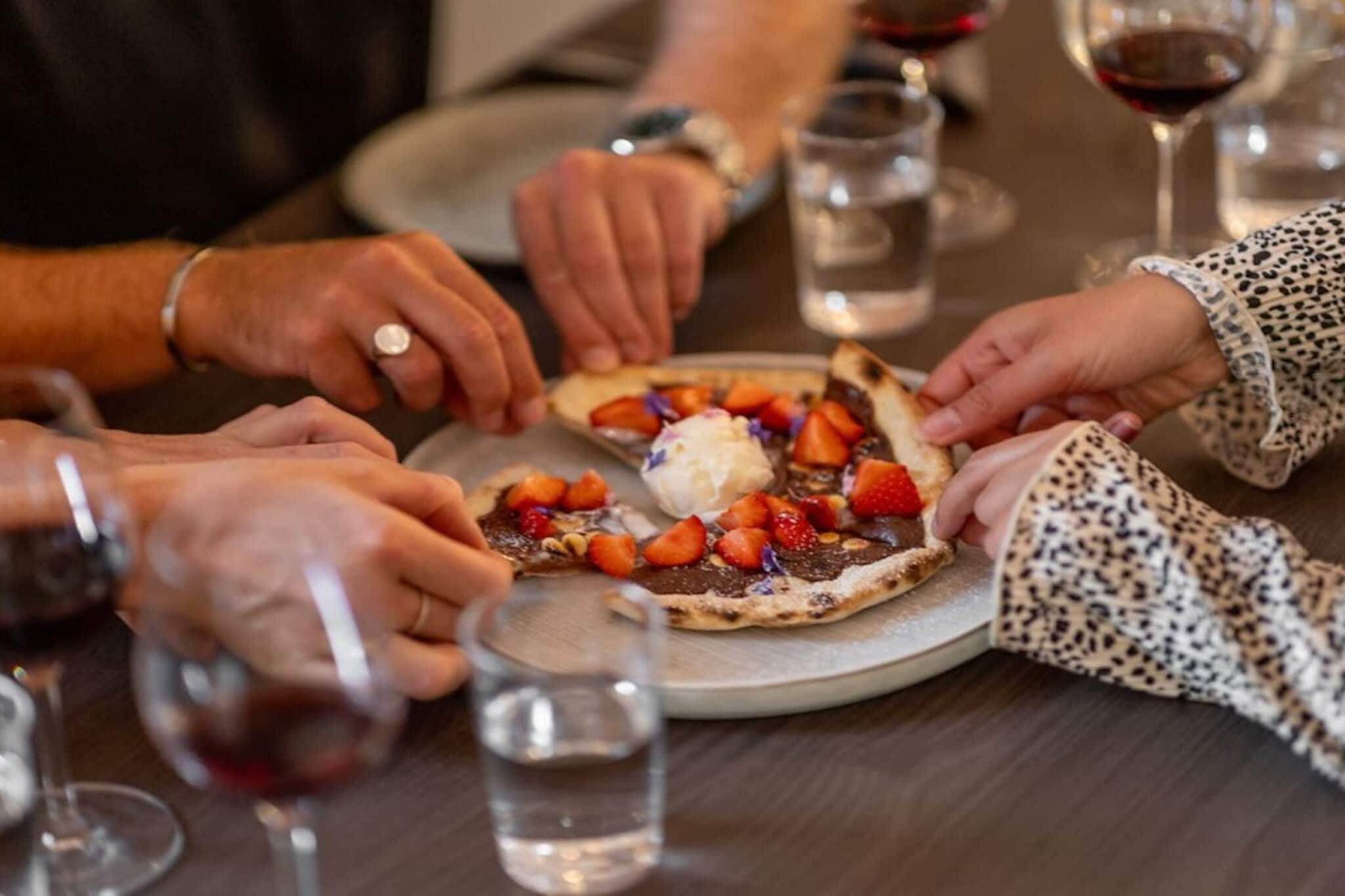 Kitchen(cooker(2 ring stoves, gas), coffee machine, microwave, fridge(+ freezer)), Living/bed room, bedroom(2x bunk bed), bedroom(2x single bed), bathroom(washbasin, shower, toilet), heating(electric), parking